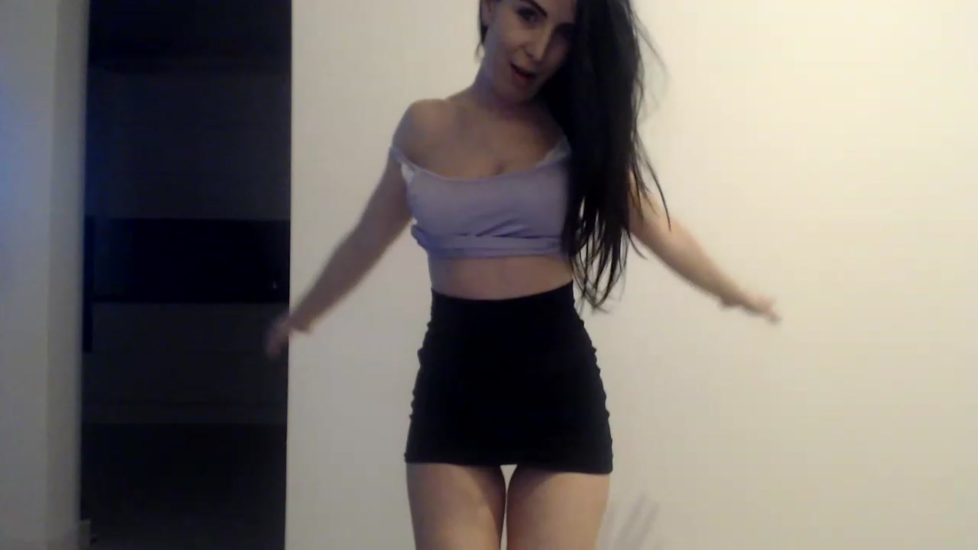 Gallery image thumbnail from Alexys23's myfreecams stream on, 05/01/2023, 04:39 image 2 of 20