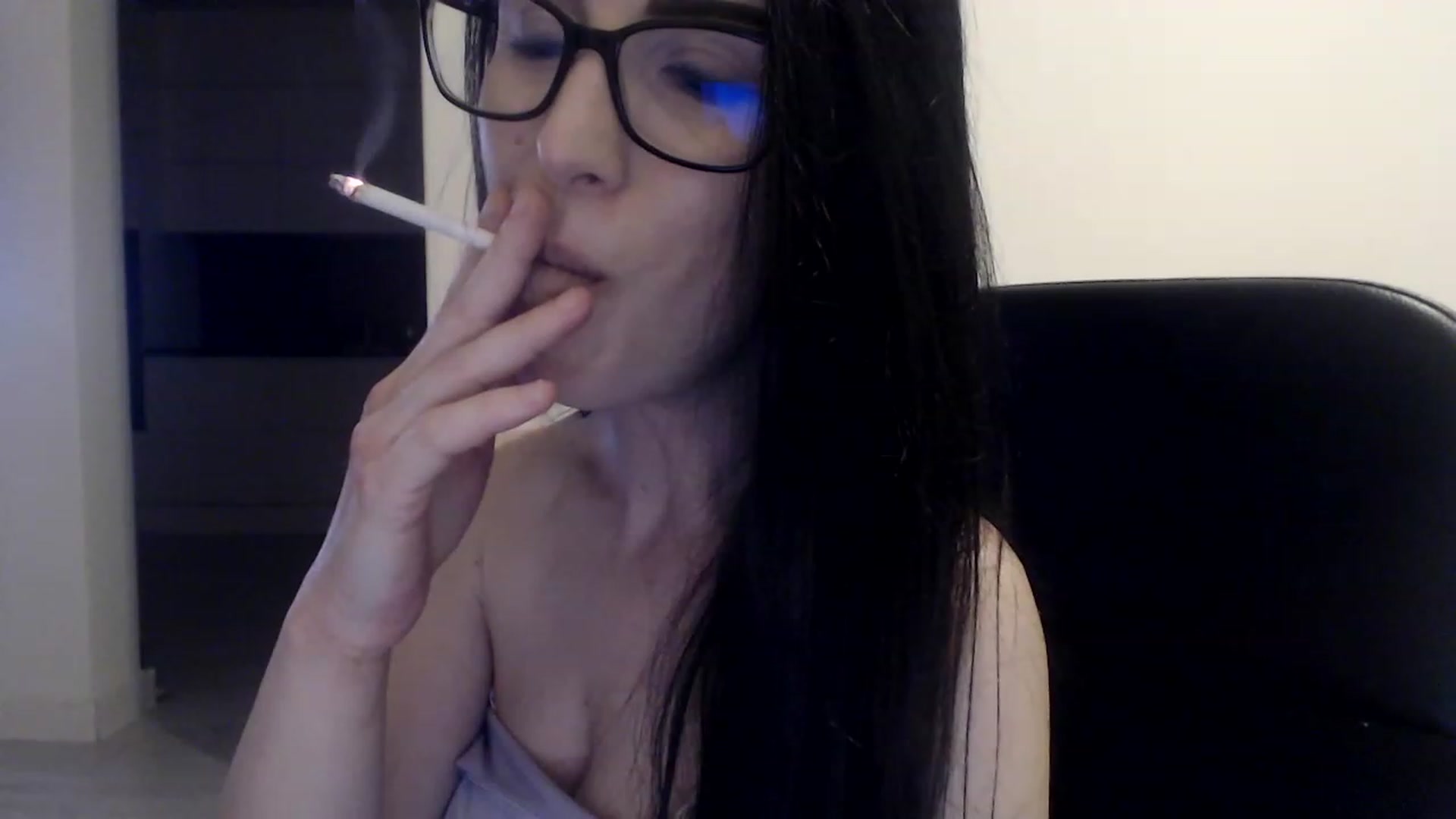 Gallery image thumbnail from Alexys23's myfreecams stream on, 05/01/2023, 04:39 image 5 of 20