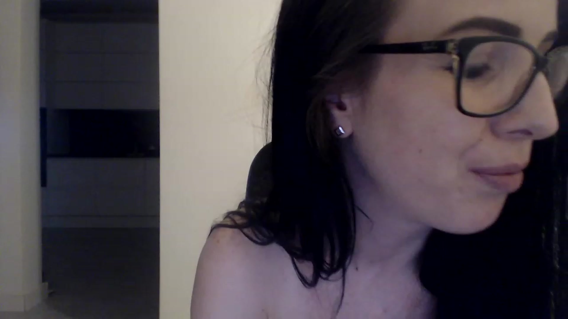 Gallery image thumbnail from Alexys23's myfreecams stream on, 05/01/2023, 04:39 image 19 of 20