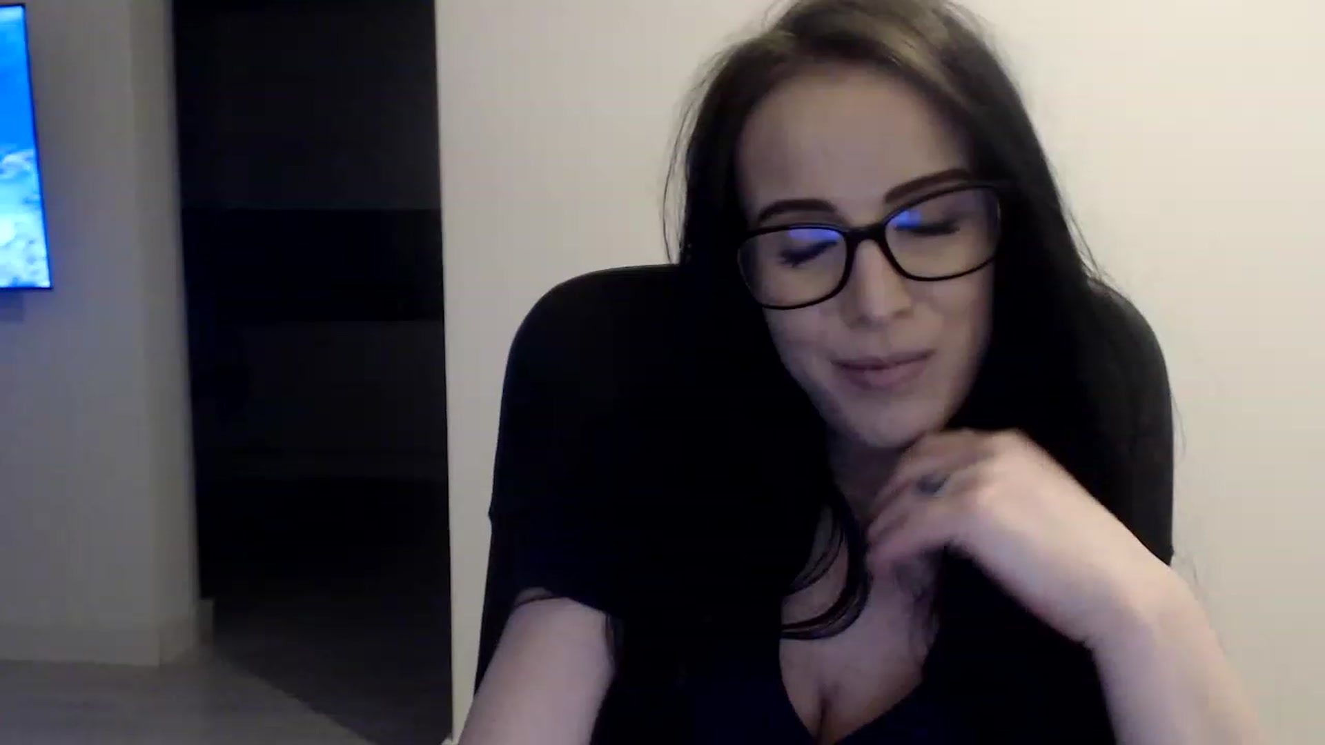 Gallery image thumbnail from Alexys23's myfreecams stream on, 05/08/2023, 01:04 image 11 of 20