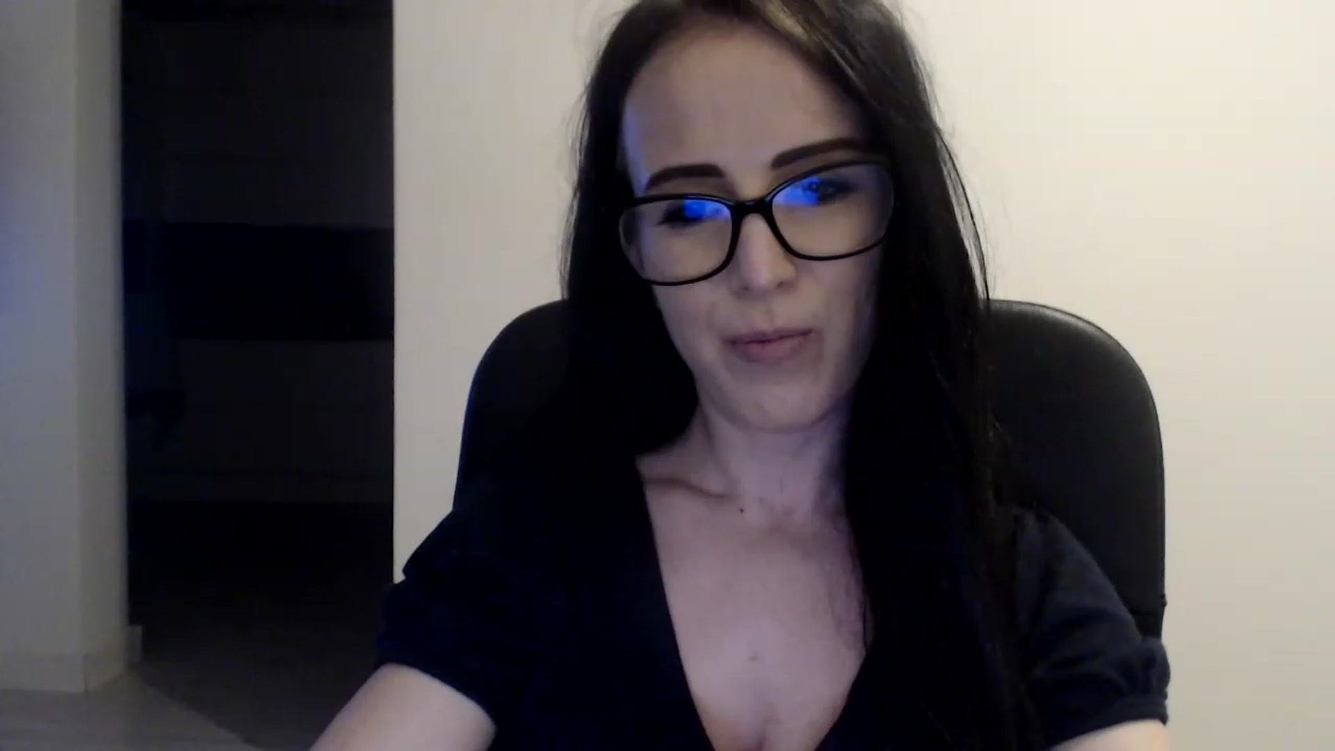 Gallery image thumbnail from Alexys23's myfreecams stream on, 05/08/2023, 03:11 image 4 of 20