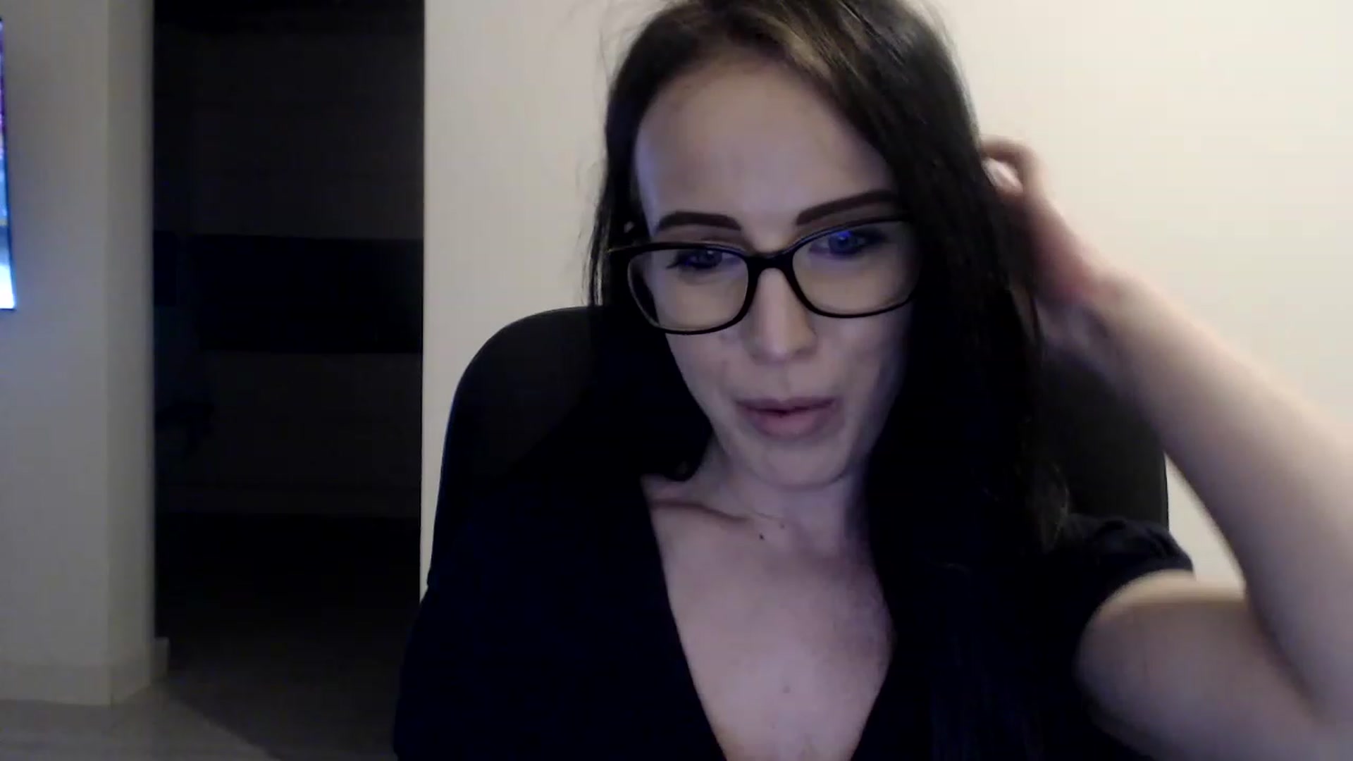 Gallery image thumbnail from Alexys23's myfreecams stream on, 05/08/2023, 03:11 image 8 of 20