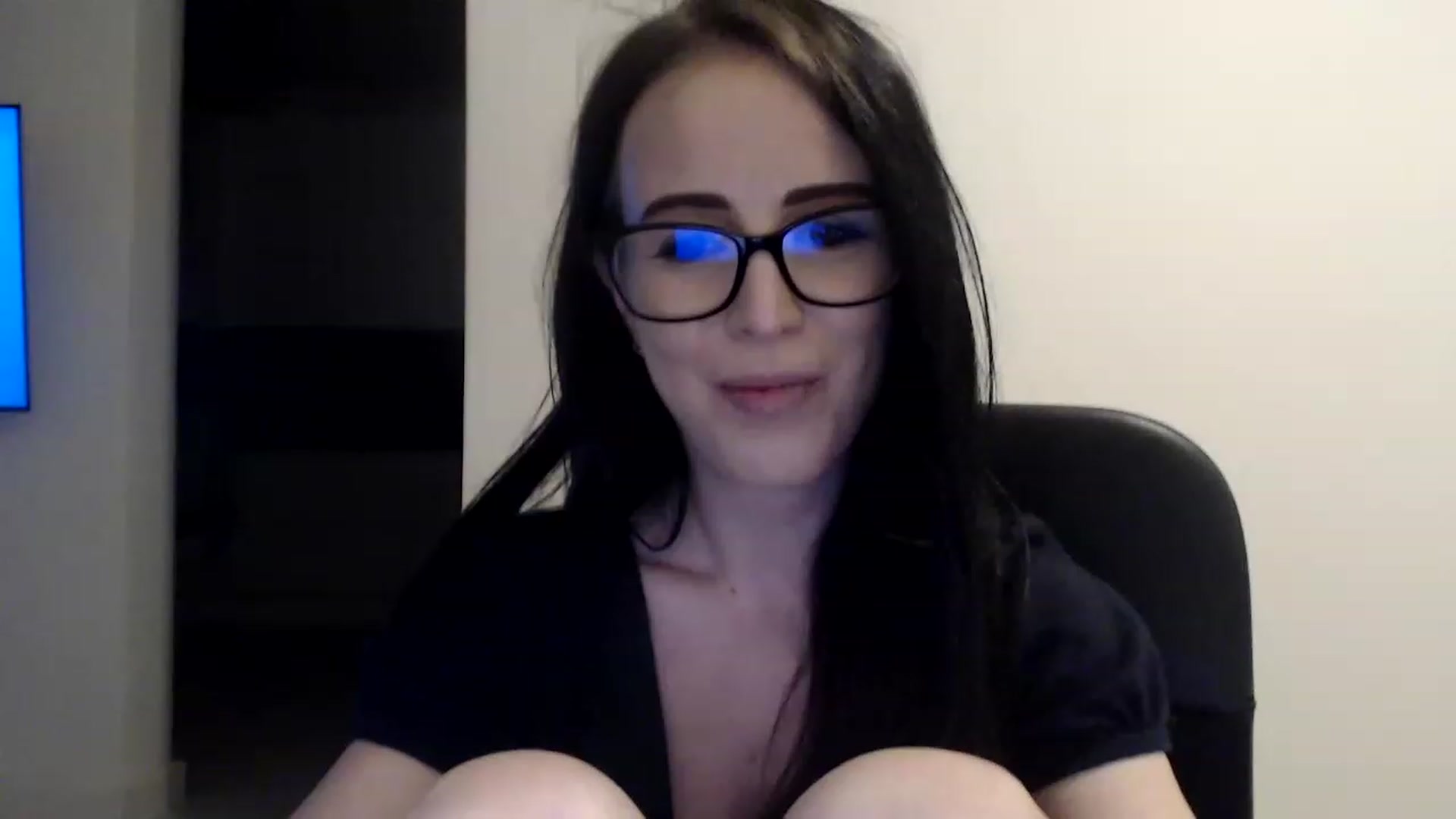 Gallery image thumbnail from Alexys23's myfreecams stream on, 05/08/2023, 03:11 image 18 of 20