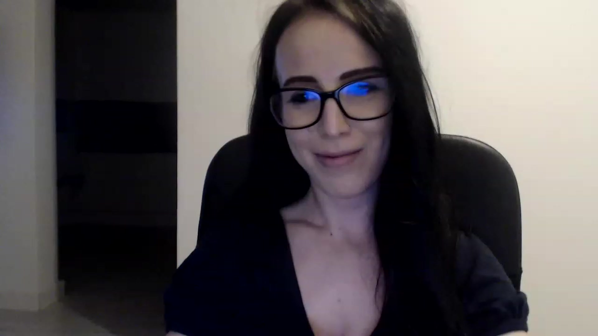 Gallery image thumbnail from Alexys23's myfreecams stream on, 05/08/2023, 03:11 image 6 of 20