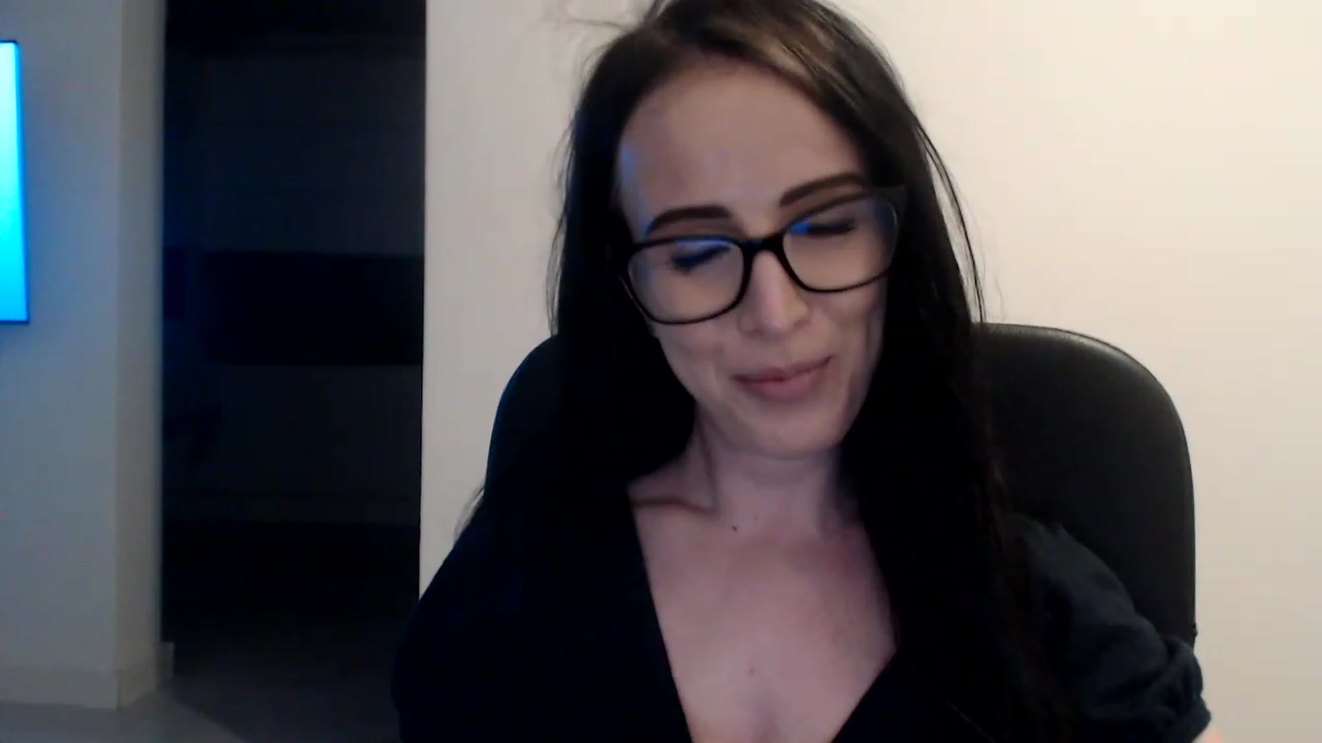 Gallery image thumbnail from Alexys23's myfreecams stream on, 05/08/2023, 03:11 image 3 of 20