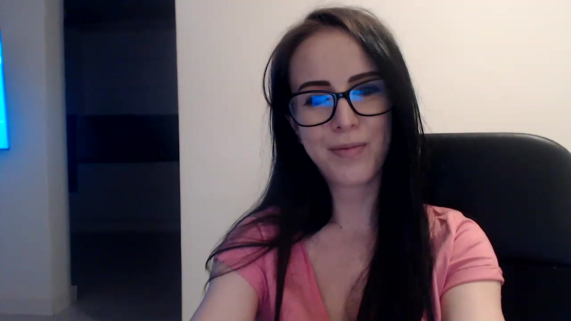 Gallery image thumbnail from Alexys23's myfreecams stream on, 05/14/2023, 03:32 image 15 of 20