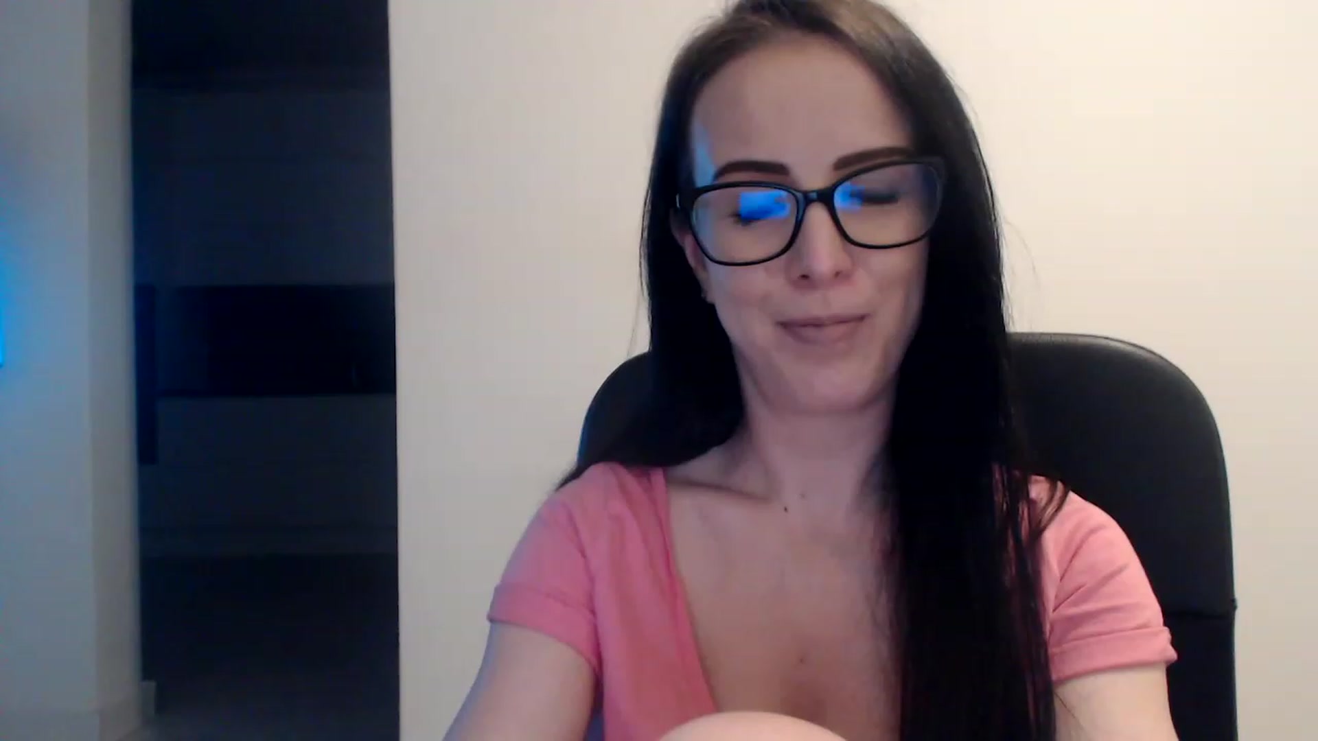 Gallery image thumbnail from Alexys23's myfreecams stream on, 05/14/2023, 03:32 image 3 of 20