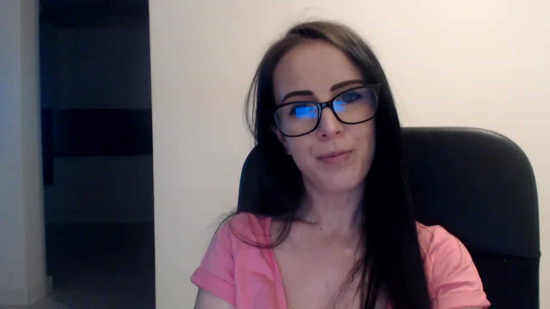 Gallery image thumbnail from Alexys23's myfreecams stream on, 05/14/2023, 03:32 image 19 of 20