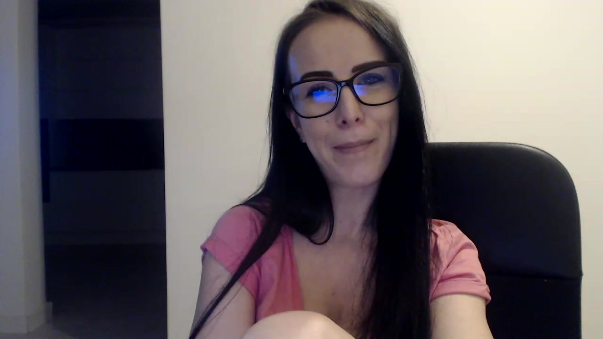Gallery image thumbnail from Alexys23's myfreecams stream on, 05/14/2023, 03:32 image 10 of 20