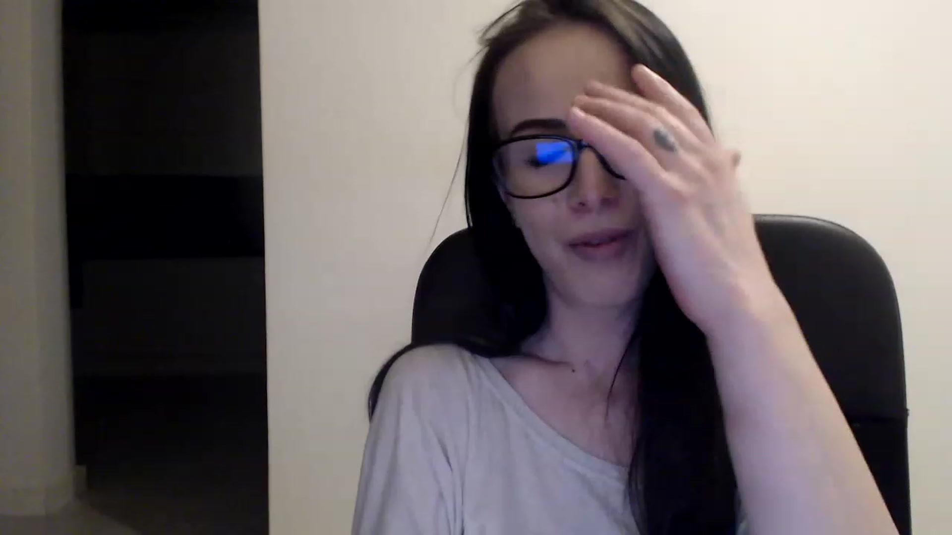 Gallery image thumbnail from Alexys23's myfreecams stream on, 05/15/2023, 03:27 image 6 of 20