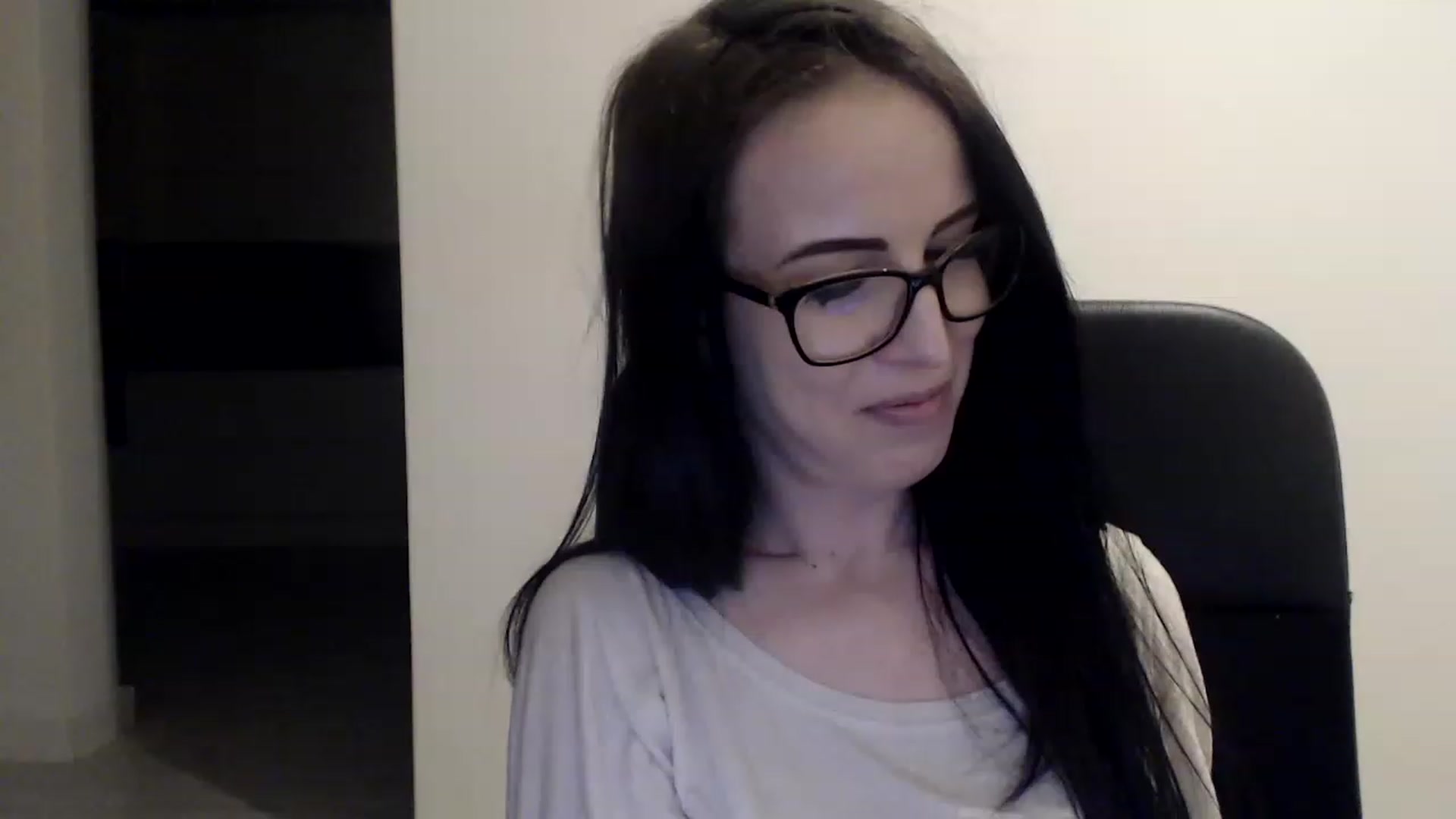 Gallery image thumbnail from Alexys23's myfreecams stream on, 05/15/2023, 03:27 image 13 of 20