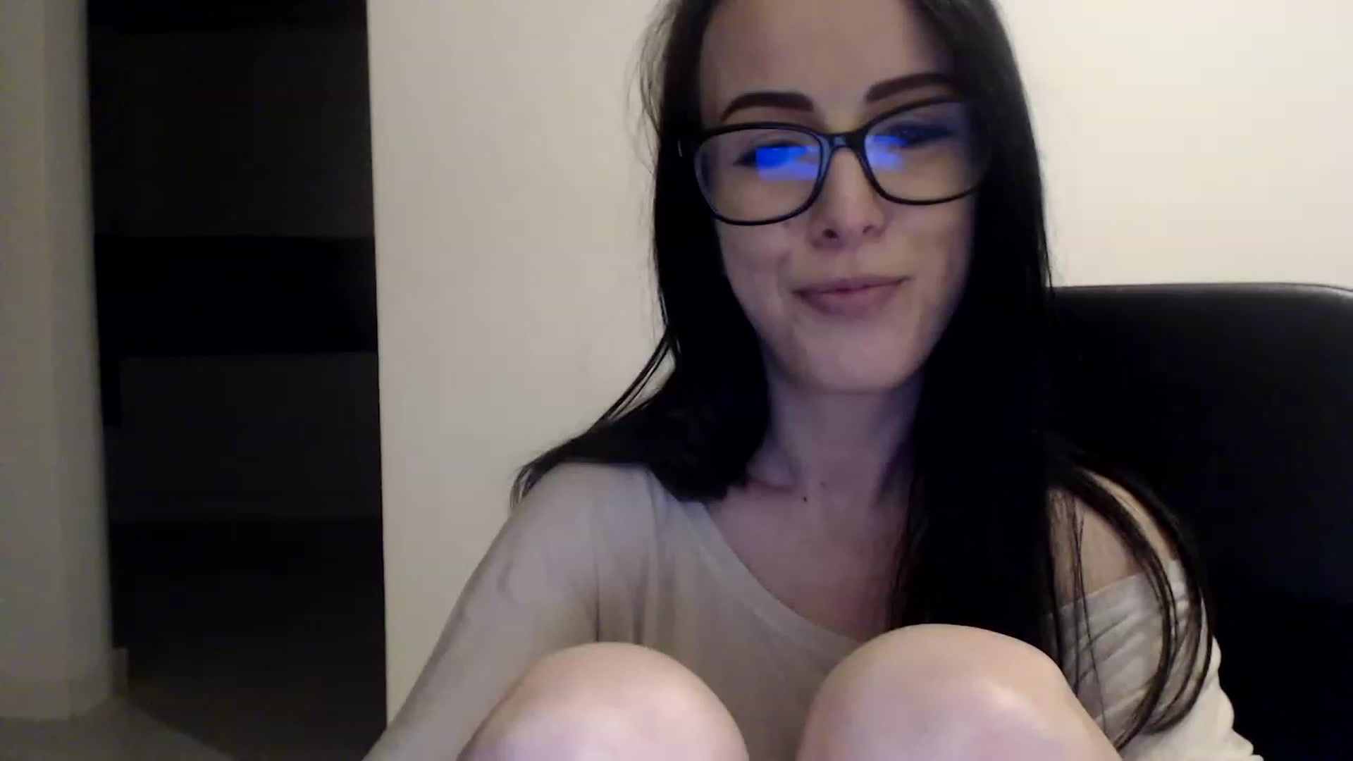 Gallery image thumbnail from Alexys23's myfreecams stream on, 05/15/2023, 03:27 image 14 of 20