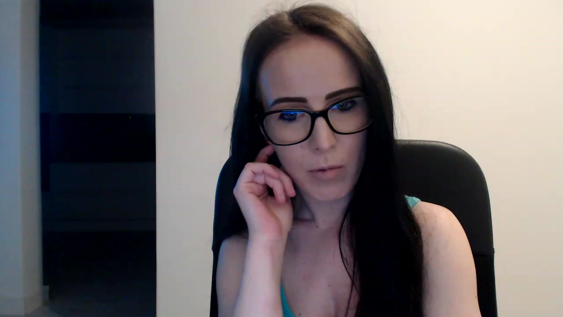 Gallery image thumbnail from Alexys23's myfreecams stream on, 06/04/2023, 02:37 image 4 of 20