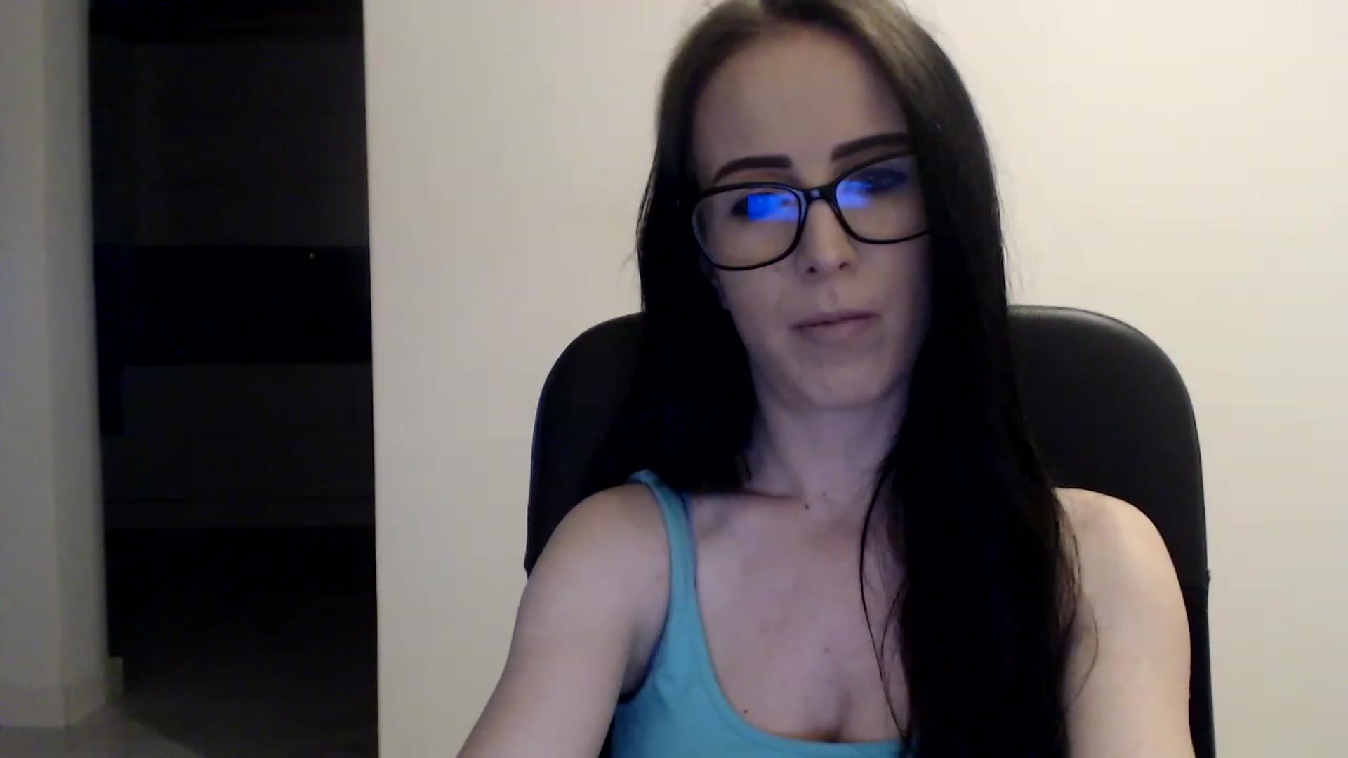 Gallery image thumbnail from Alexys23's myfreecams stream on, 06/04/2023, 02:37 image 14 of 20