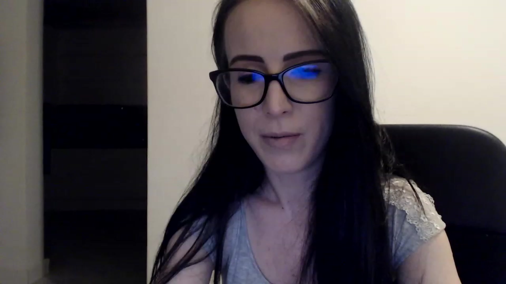 Gallery image thumbnail from Alexys23's myfreecams stream on, 06/05/2023, 03:11 image 5 of 20
