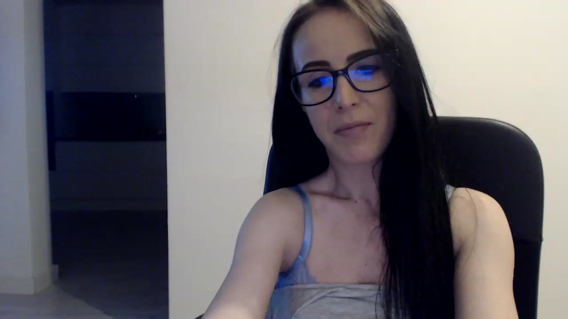 Gallery image thumbnail from Alexys23's myfreecams stream on, 06/05/2023, 03:11 image 17 of 20