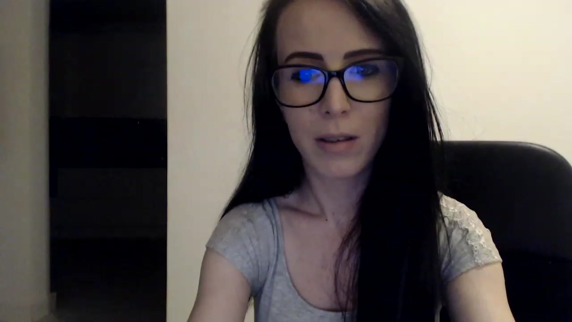 Gallery image thumbnail from Alexys23's myfreecams stream on, 06/05/2023, 03:11 image 3 of 20