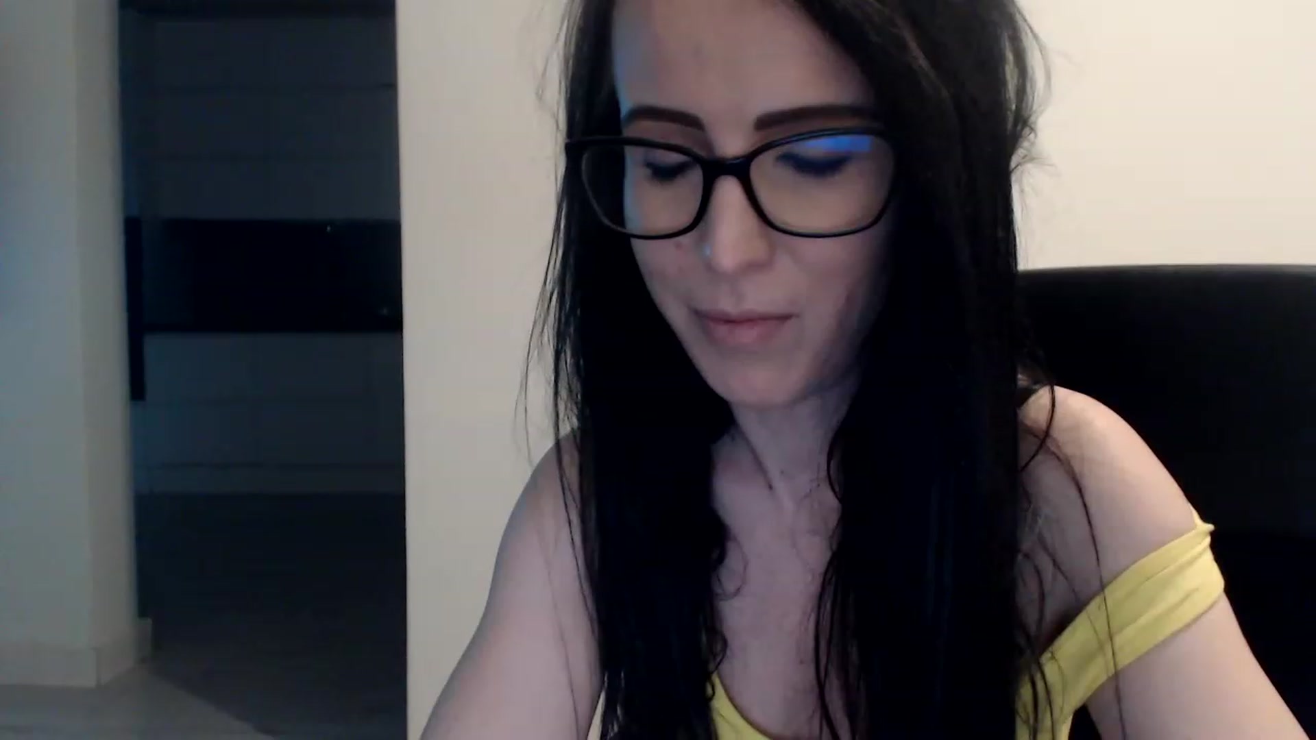 Gallery image thumbnail from Alexys23's myfreecams stream on, 06/05/2023, 05:42 image 11 of 20