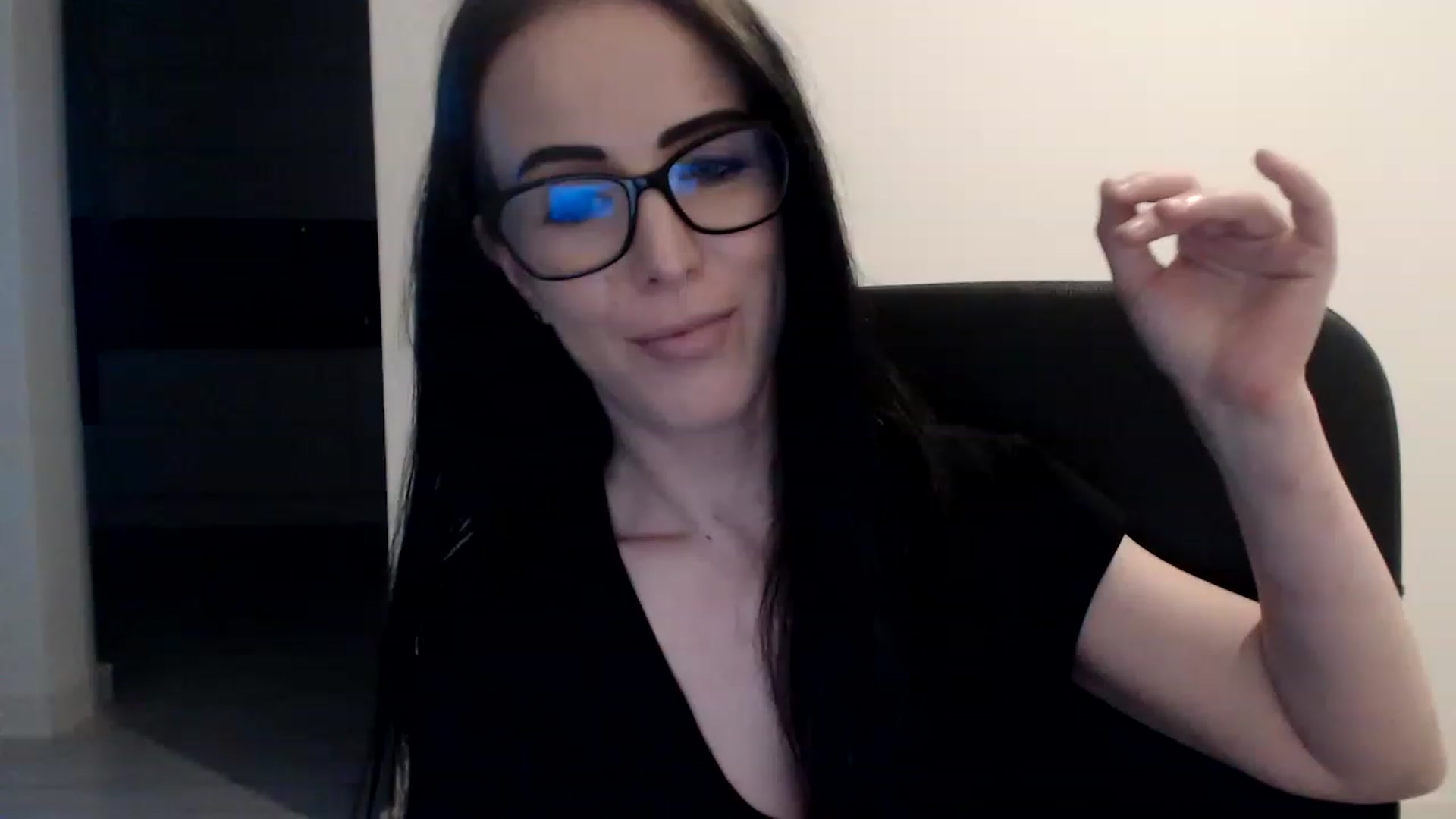 Gallery image thumbnail from Alexys23's myfreecams stream on, 06/11/2023, 03:10 image 9 of 20