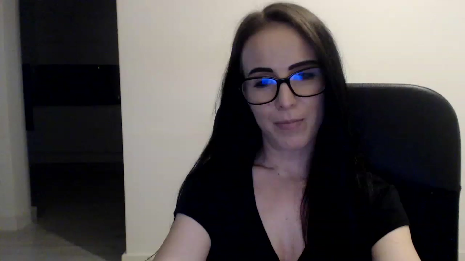 Gallery image thumbnail from Alexys23's myfreecams stream on, 06/11/2023, 03:10 image 10 of 20