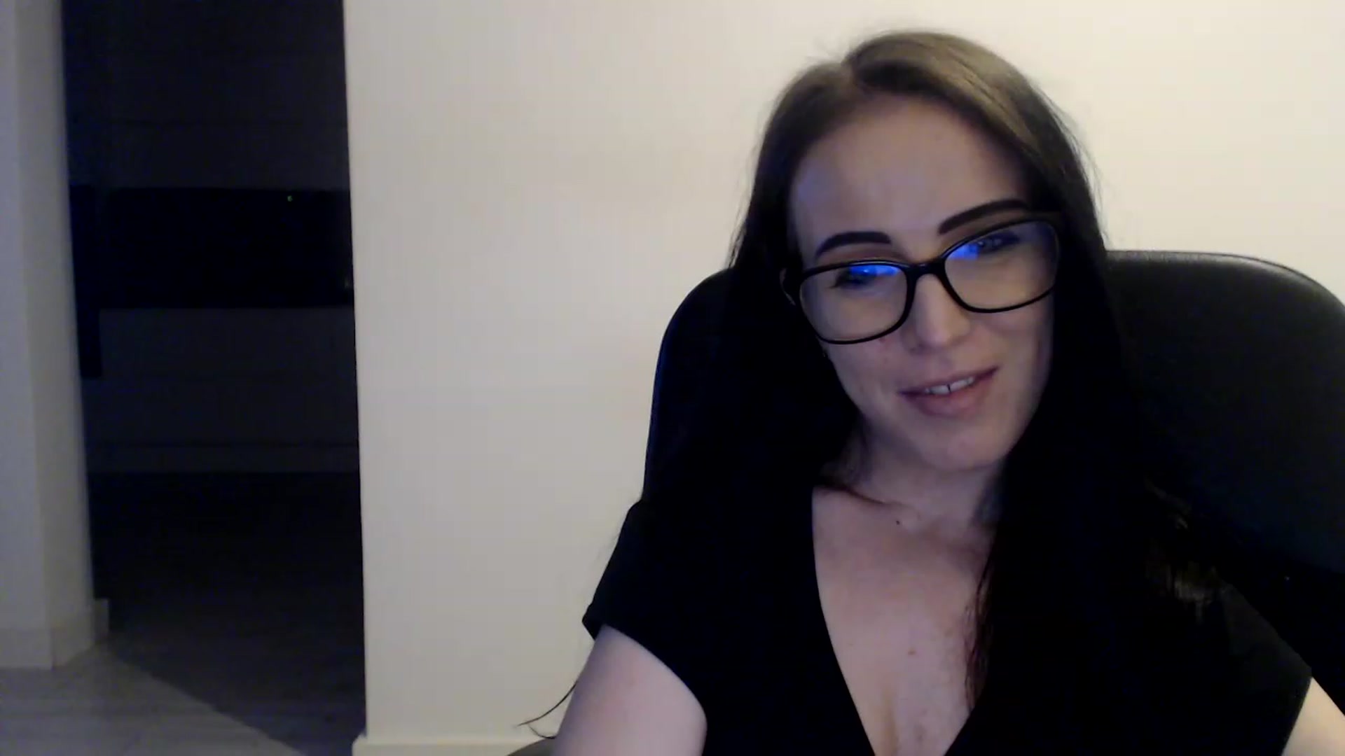 Gallery image thumbnail from Alexys23's myfreecams stream on, 06/11/2023, 03:10 image 13 of 20