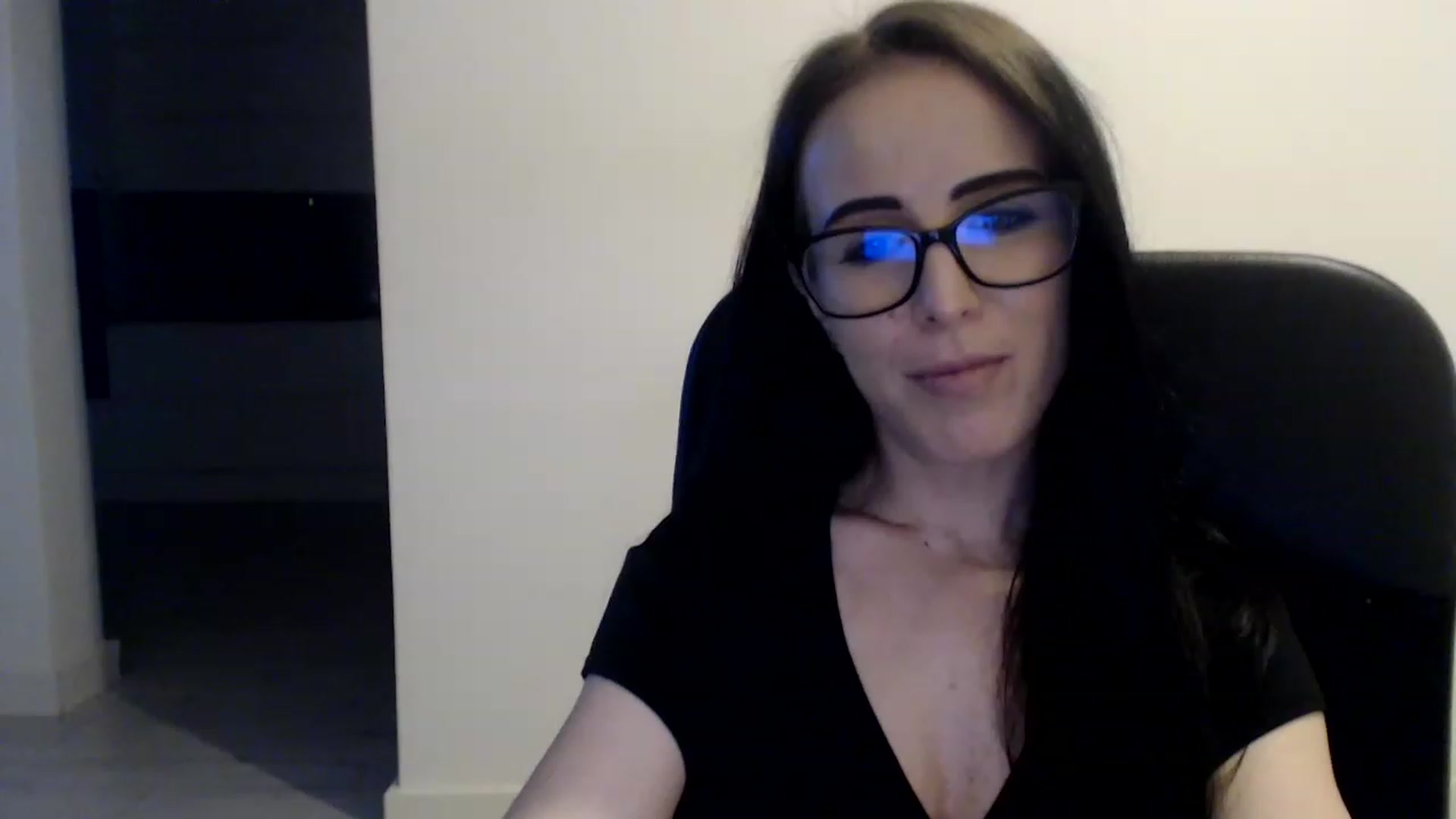 Gallery image thumbnail from Alexys23's myfreecams stream on, 06/11/2023, 03:10 image 15 of 20