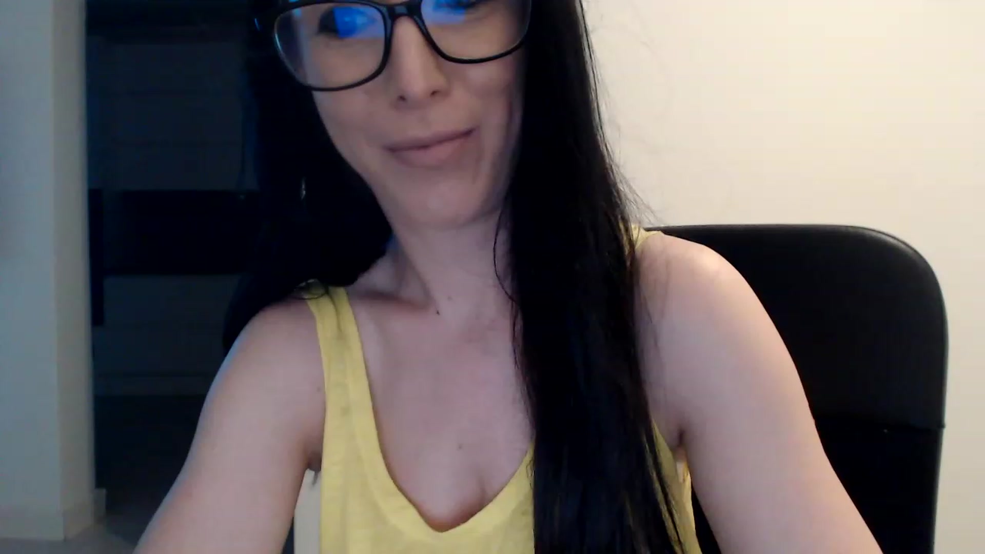 Gallery image thumbnail from Alexys23's myfreecams stream on, 06/12/2023, 05:31 image 1 of 20