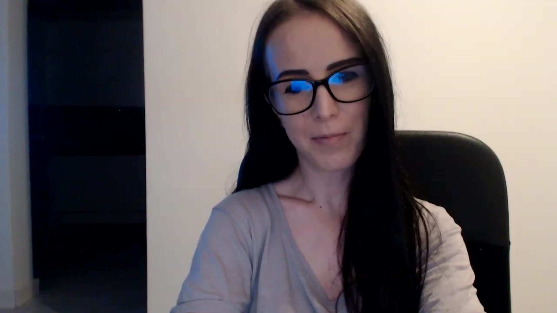 Gallery image thumbnail from Alexys23's myfreecams stream on, 06/19/2023, 01:35 image 9 of 20