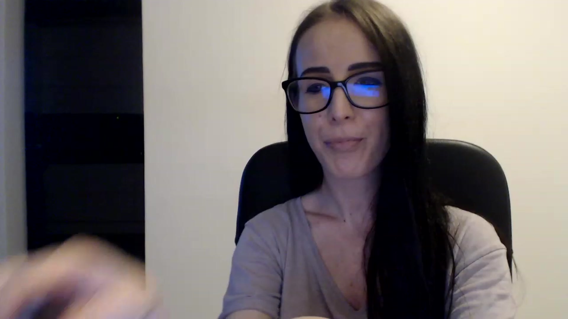 Gallery image thumbnail from Alexys23's myfreecams stream on, 06/19/2023, 01:35 image 12 of 20
