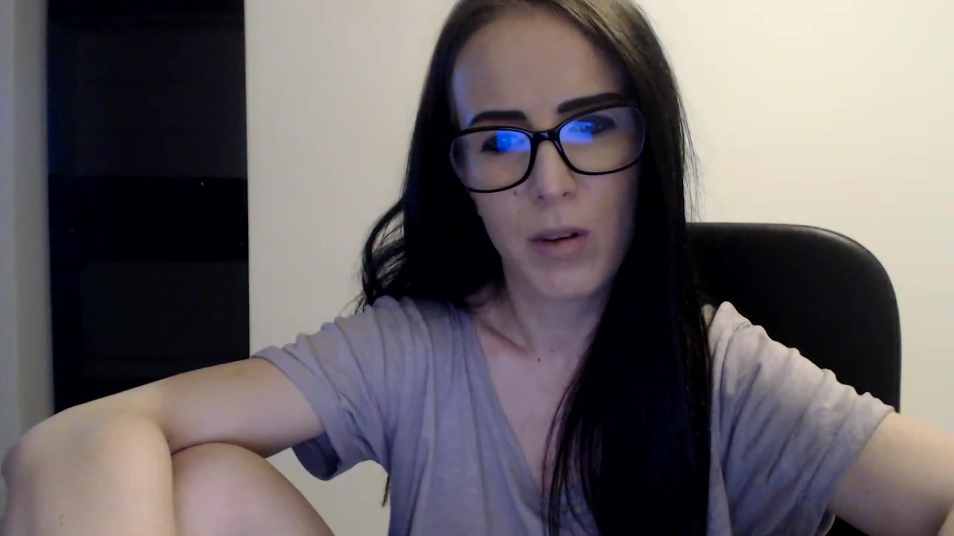 Gallery image thumbnail from Alexys23's myfreecams stream on, 06/19/2023, 01:35 image 20 of 20