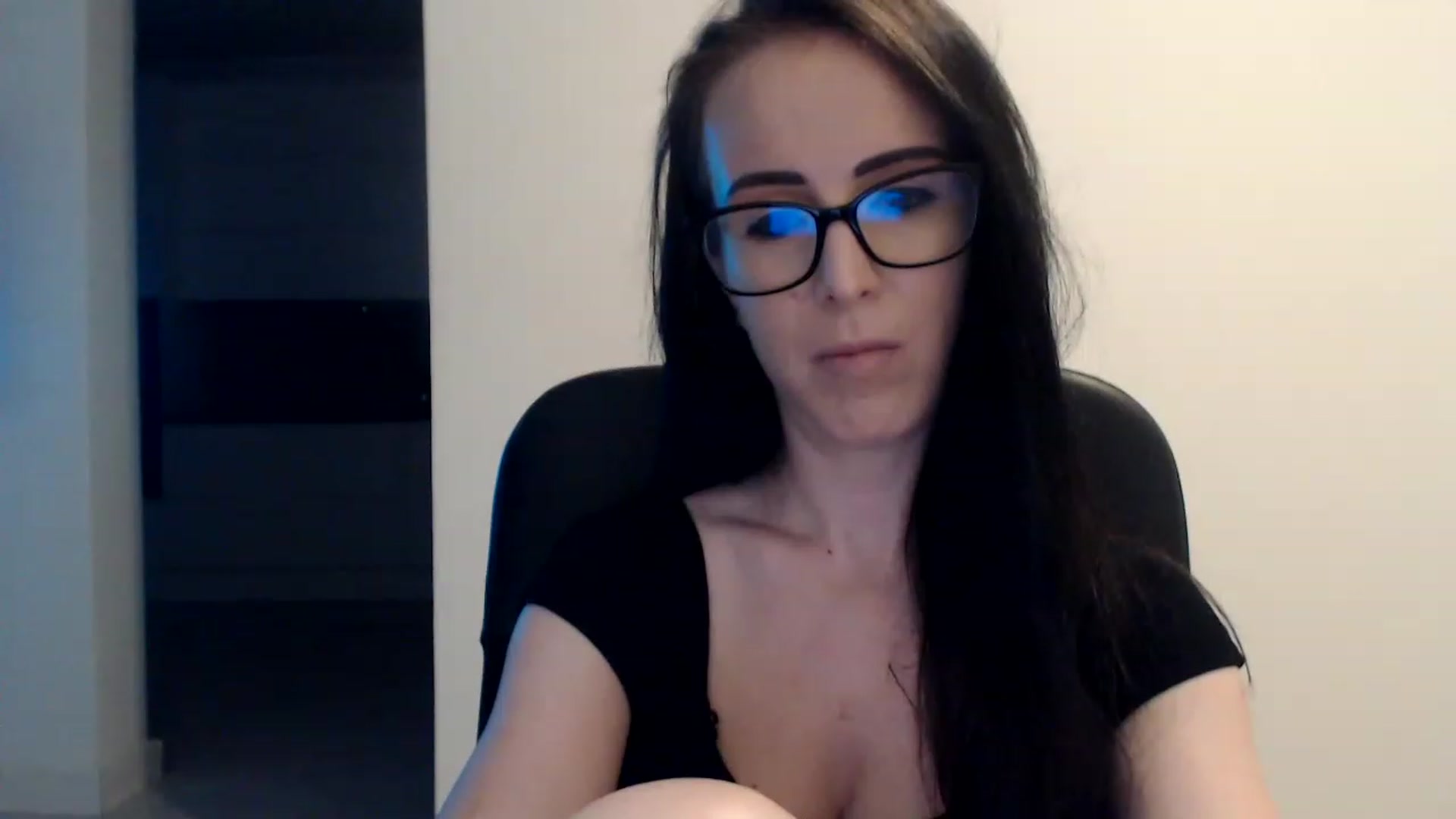 Gallery image thumbnail from Alexys23's myfreecams stream on, 06/25/2023, 02:26 image 12 of 20