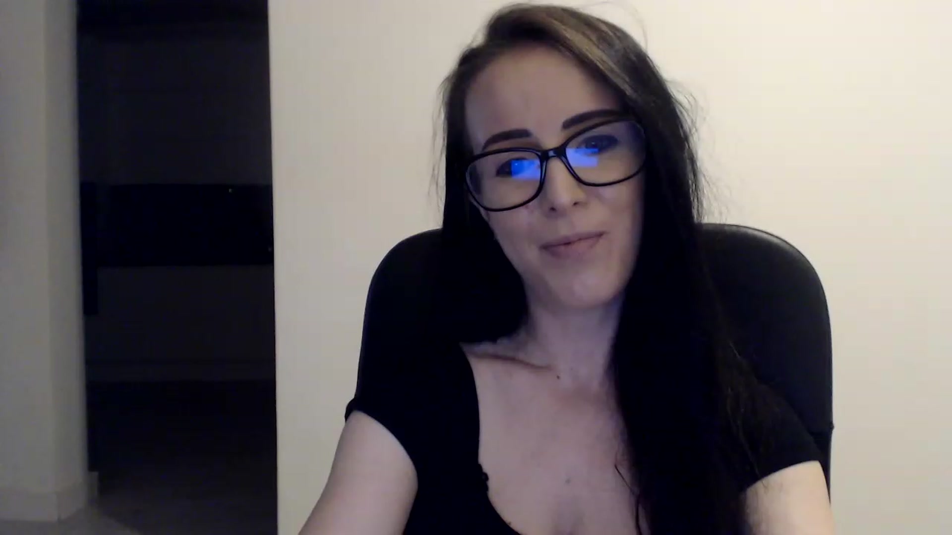 Gallery image thumbnail from Alexys23's myfreecams stream on, 06/25/2023, 02:26 image 19 of 20