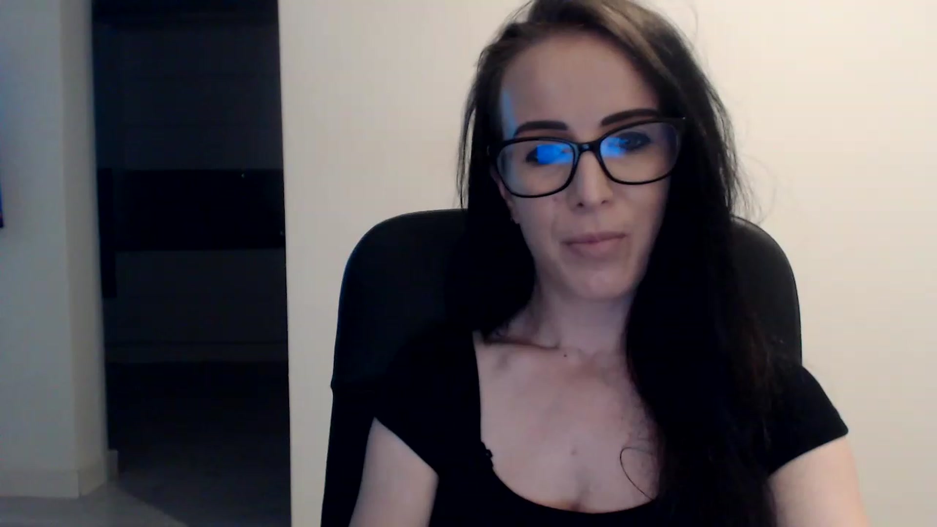 Gallery image thumbnail from Alexys23's myfreecams stream on, 06/25/2023, 02:26 image 10 of 20