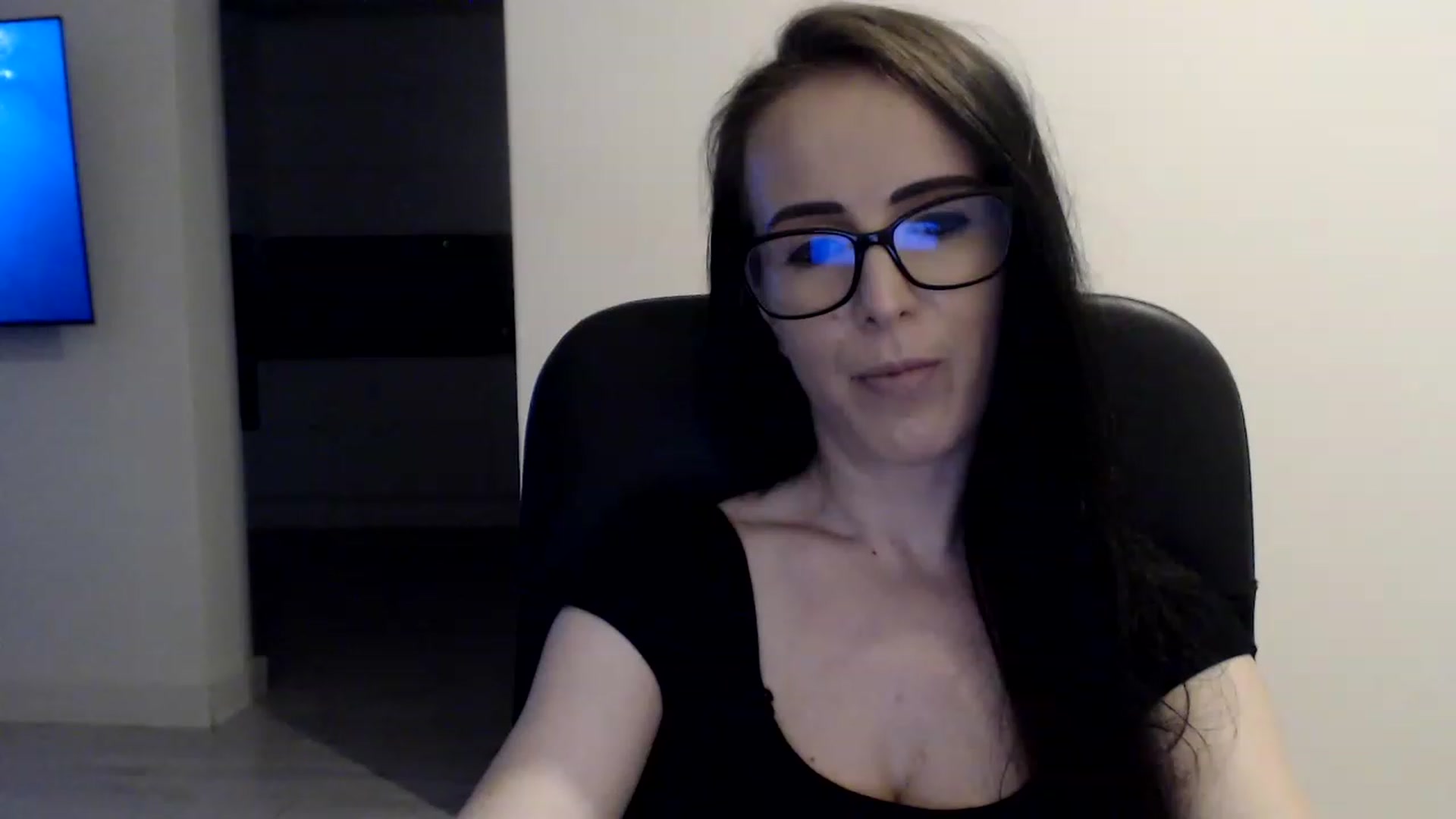 Gallery image thumbnail from Alexys23's myfreecams stream on, 06/25/2023, 03:57 image 10 of 20
