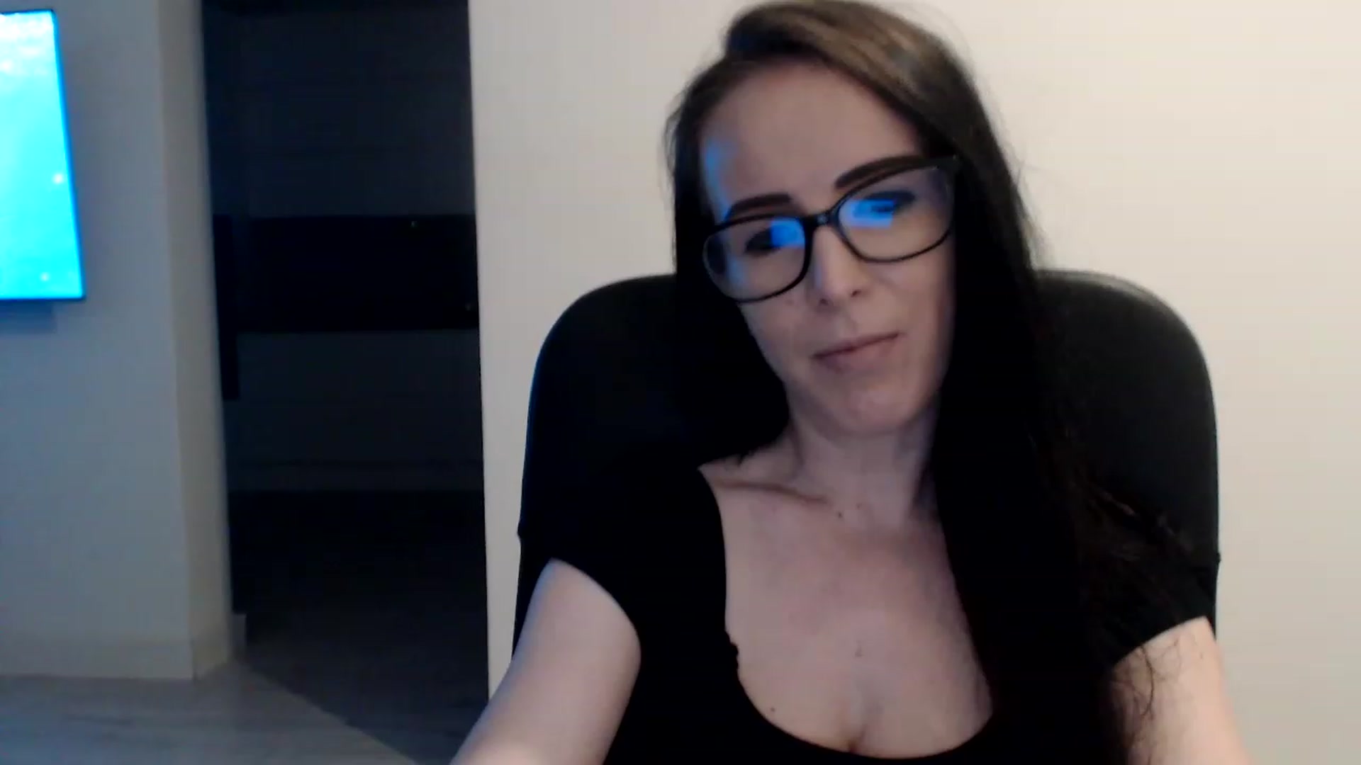 Gallery image thumbnail from Alexys23's myfreecams stream on, 06/25/2023, 03:57 image 8 of 20