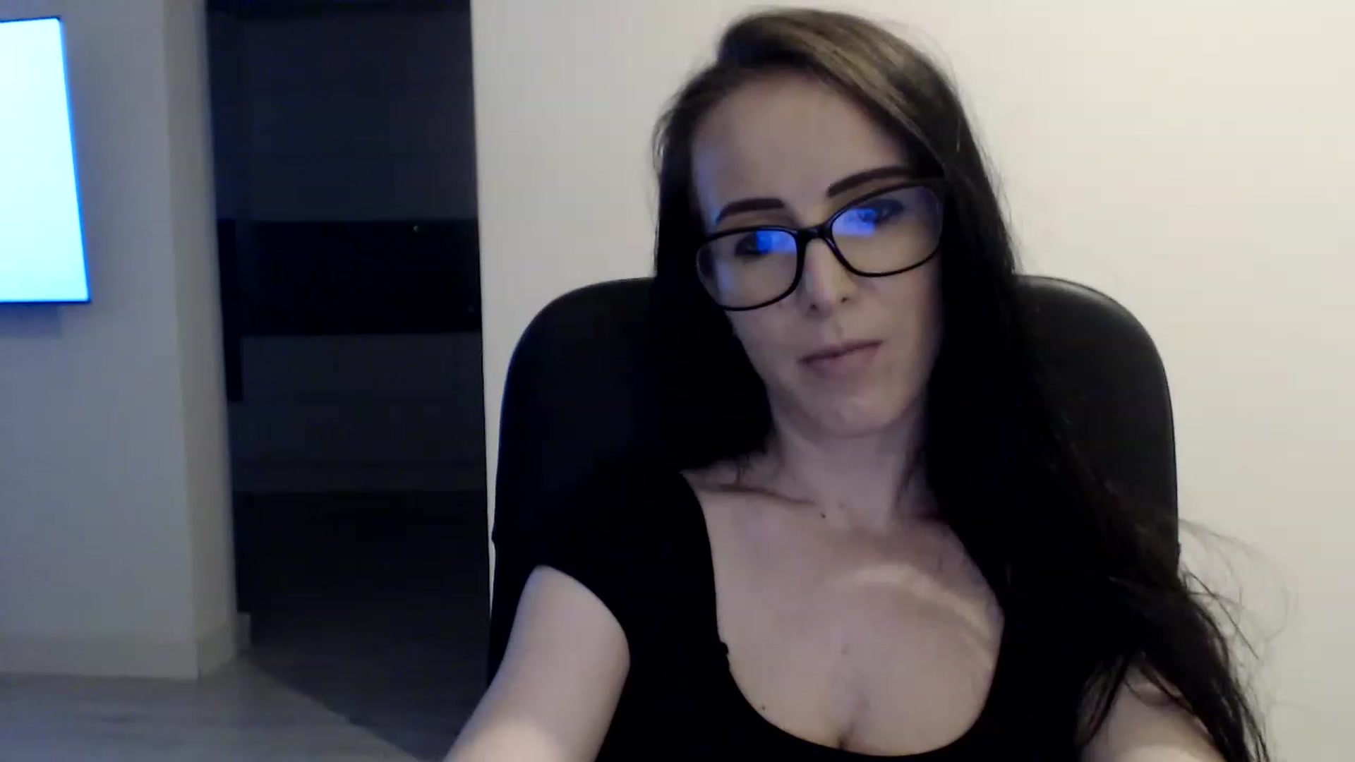 Gallery image thumbnail from Alexys23's myfreecams stream on, 06/25/2023, 03:57 image 12 of 20