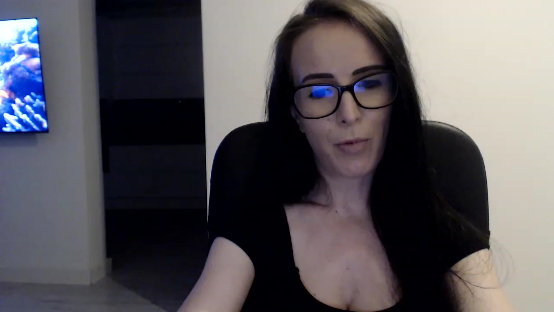 Gallery image thumbnail from Alexys23's myfreecams stream on, 06/25/2023, 03:57 image 2 of 20