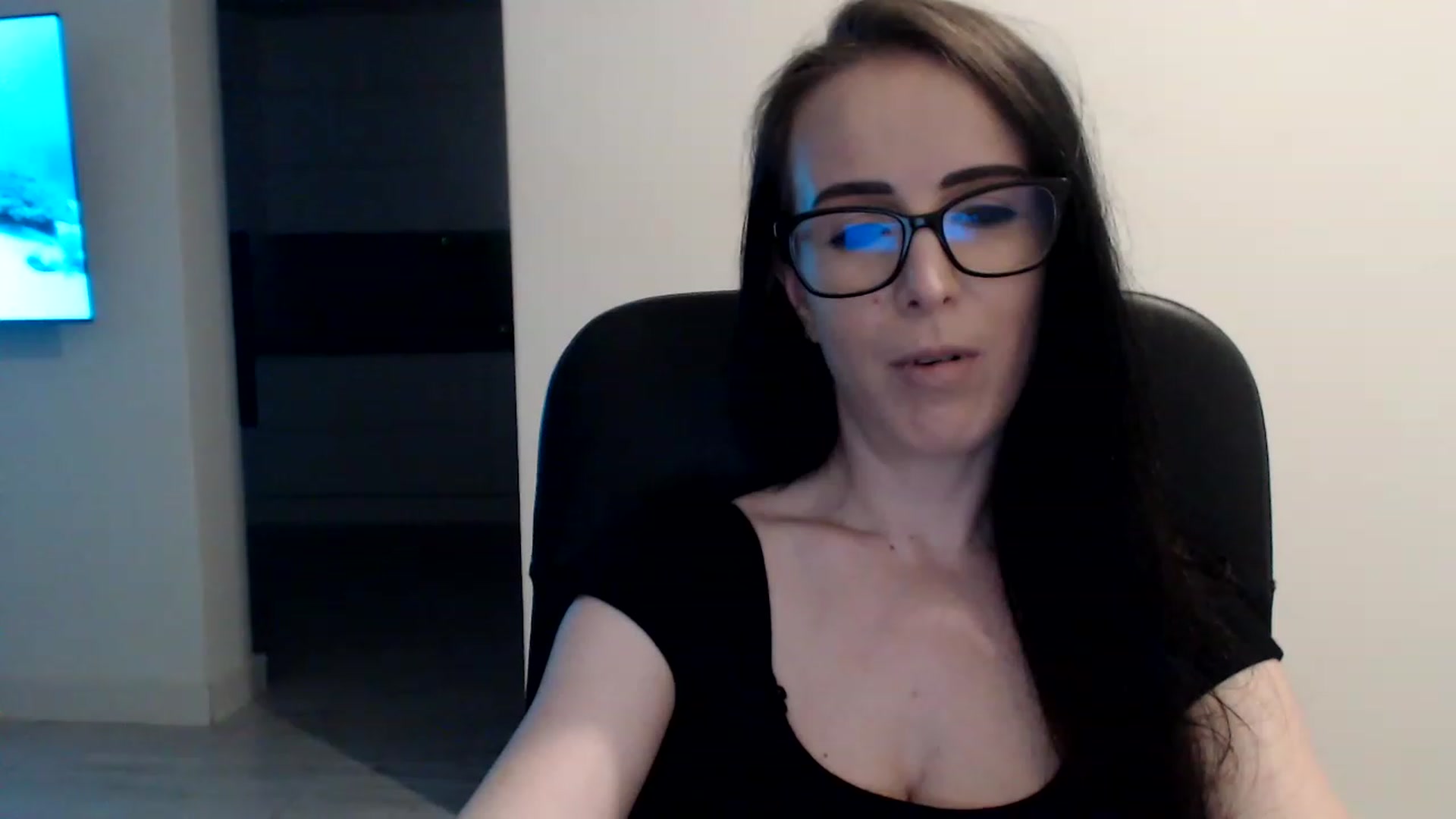 Gallery image thumbnail from Alexys23's myfreecams stream on, 06/25/2023, 03:57 image 9 of 20