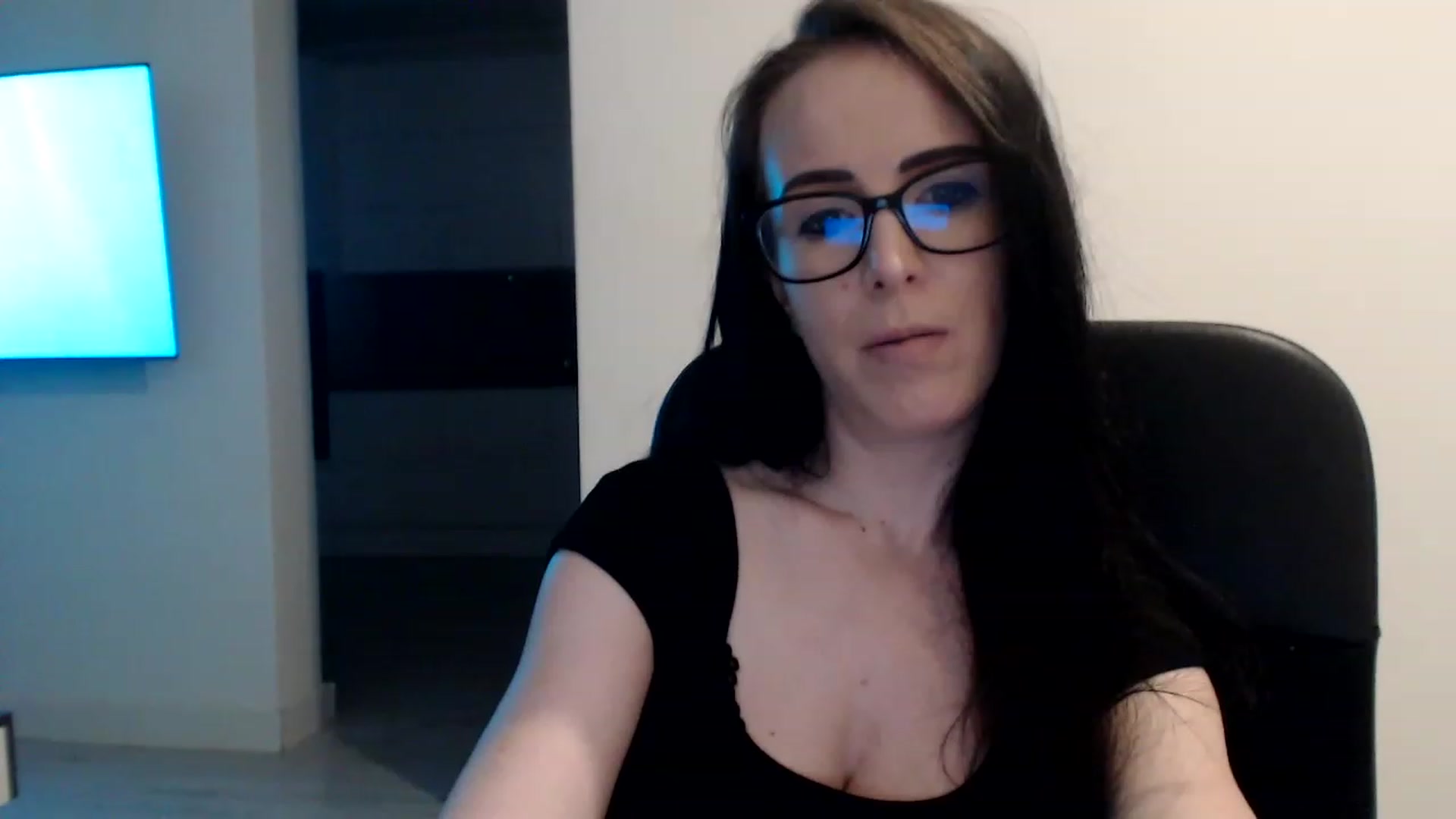 Gallery image thumbnail from Alexys23's myfreecams stream on, 06/25/2023, 03:57 image 18 of 20