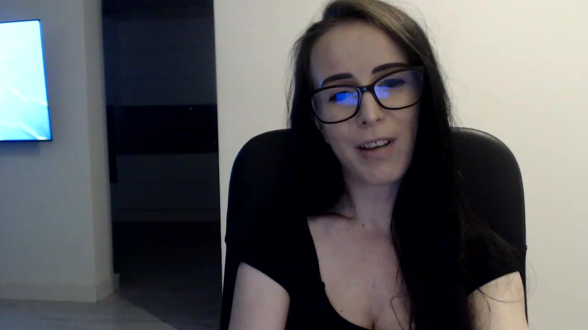Gallery image thumbnail from Alexys23's myfreecams stream on, 06/25/2023, 03:57 image 1 of 20
