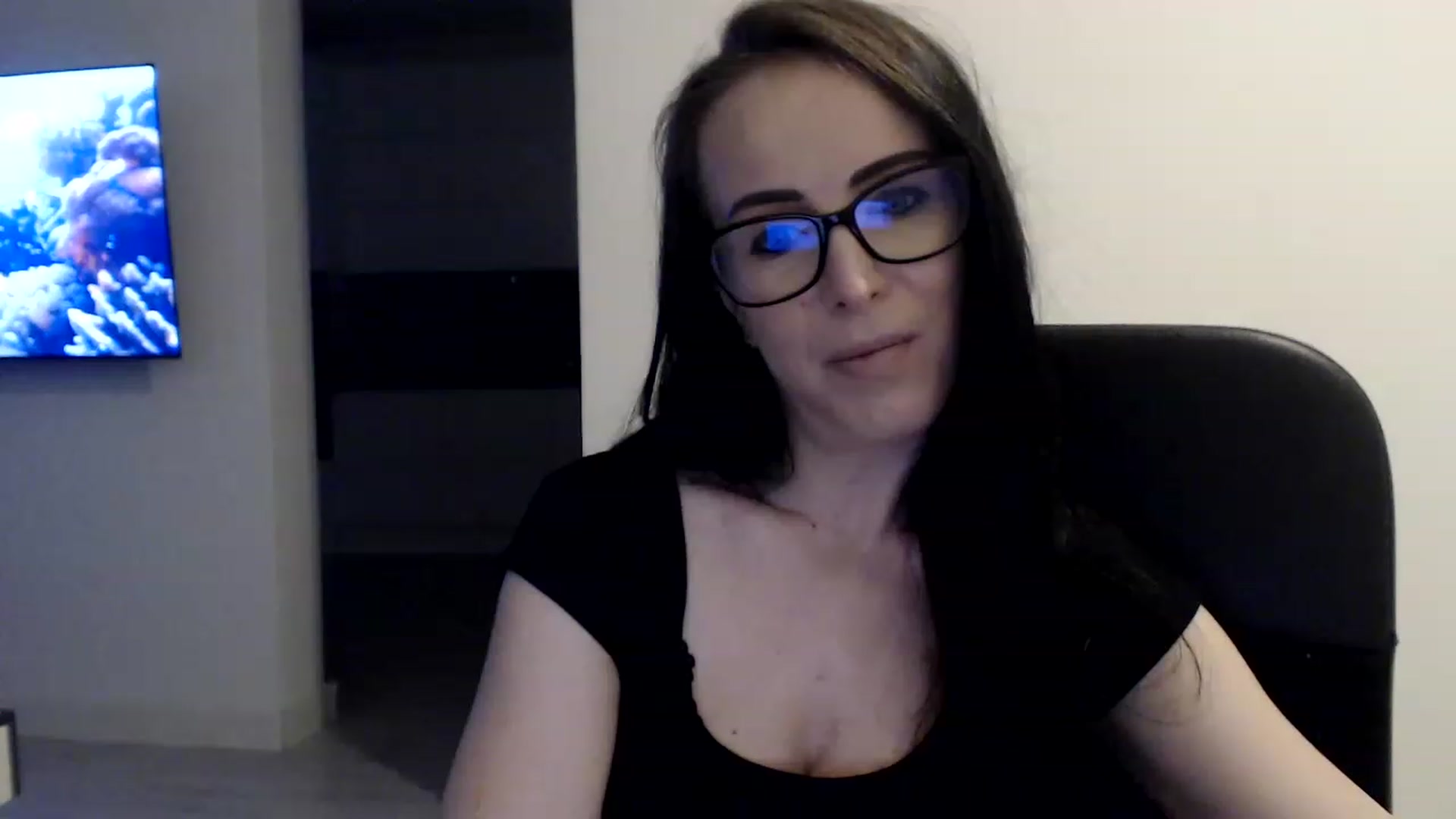 Gallery image thumbnail from Alexys23's myfreecams stream on, 06/25/2023, 03:57 image 15 of 20
