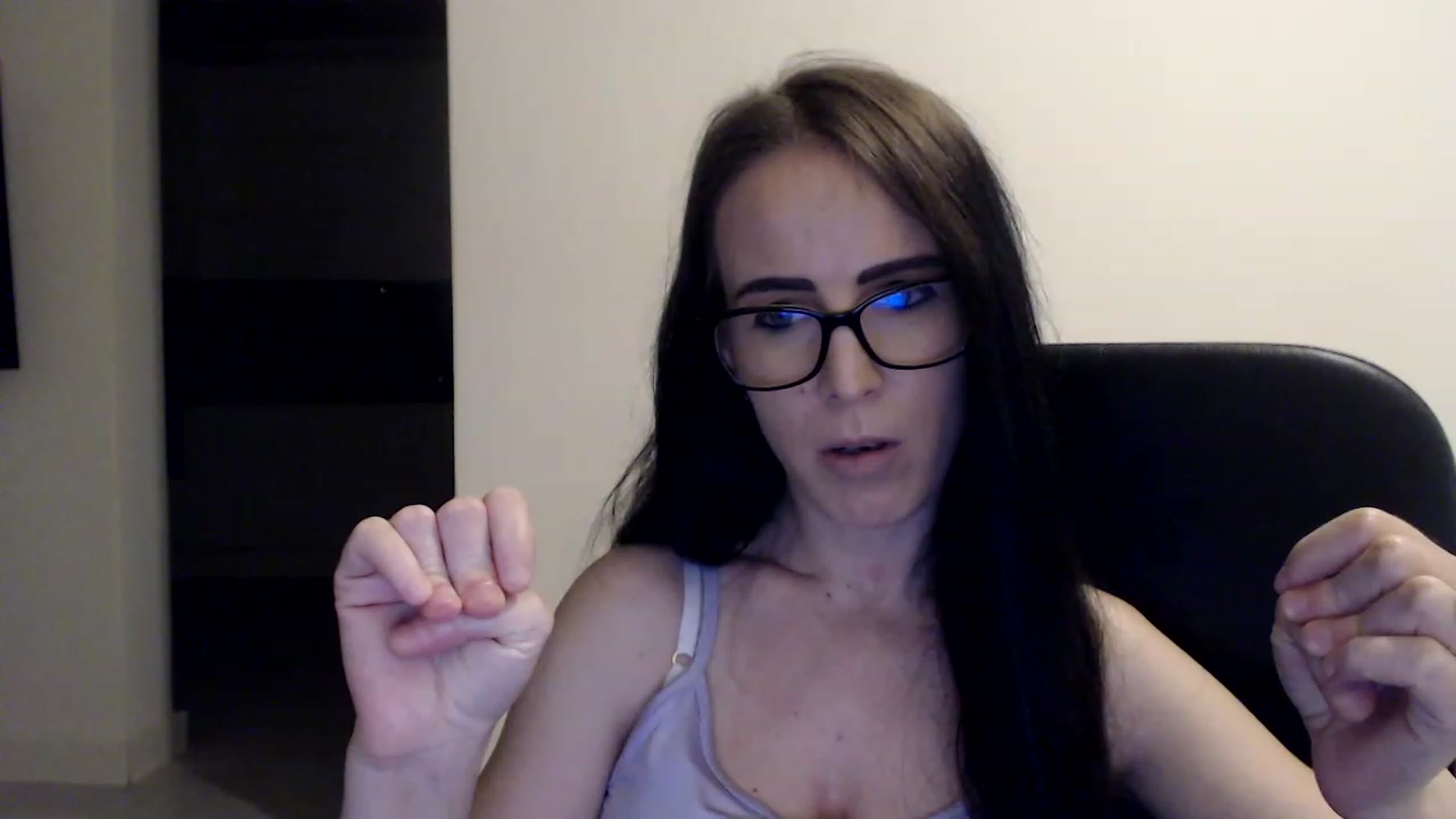 Gallery image thumbnail from Alexys23's myfreecams stream on, 06/26/2023, 03:47 image 12 of 20