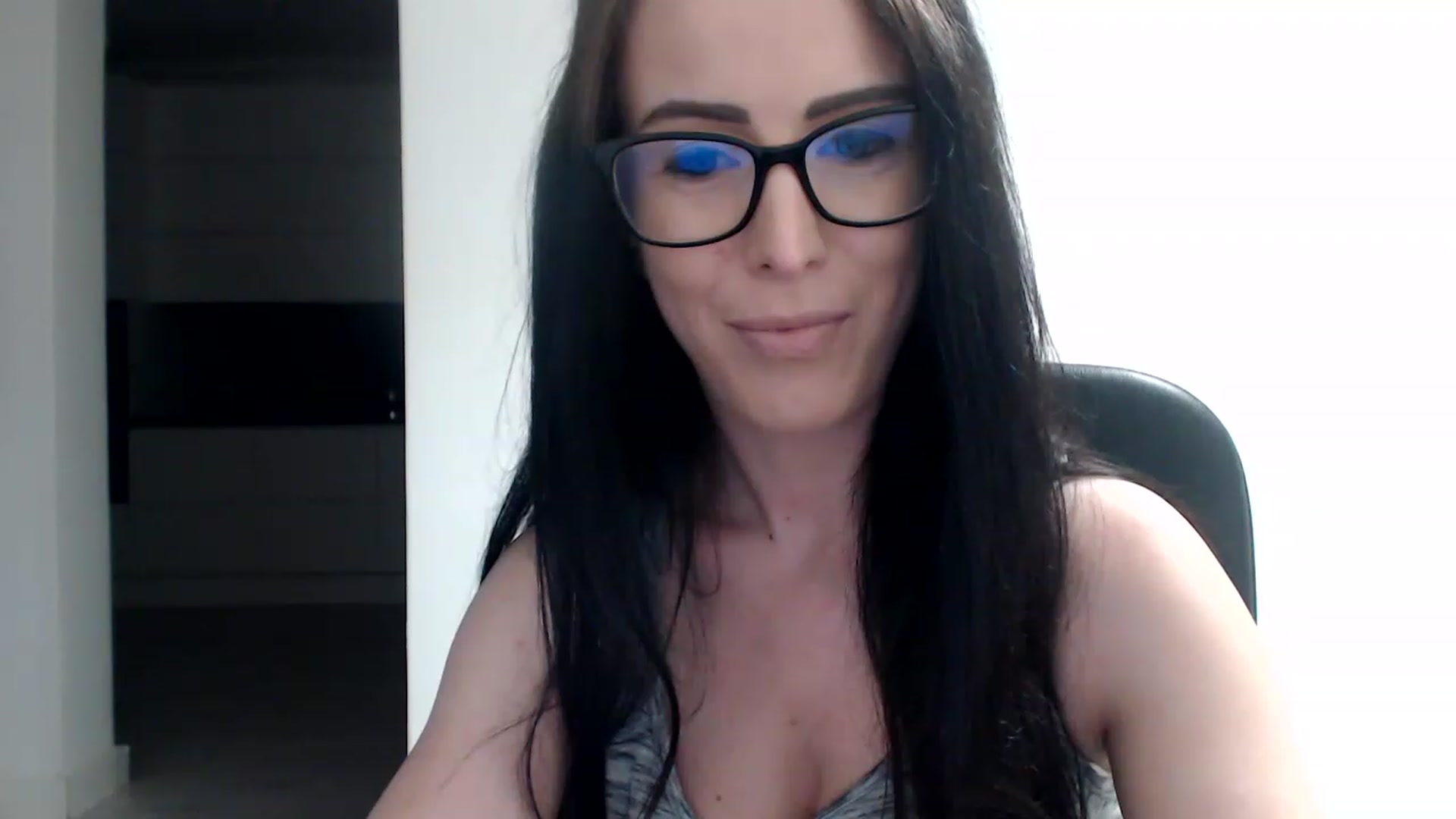 Gallery image thumbnail from Alexys23's myfreecams stream on, 07/16/2023, 01:06 image 19 of 20