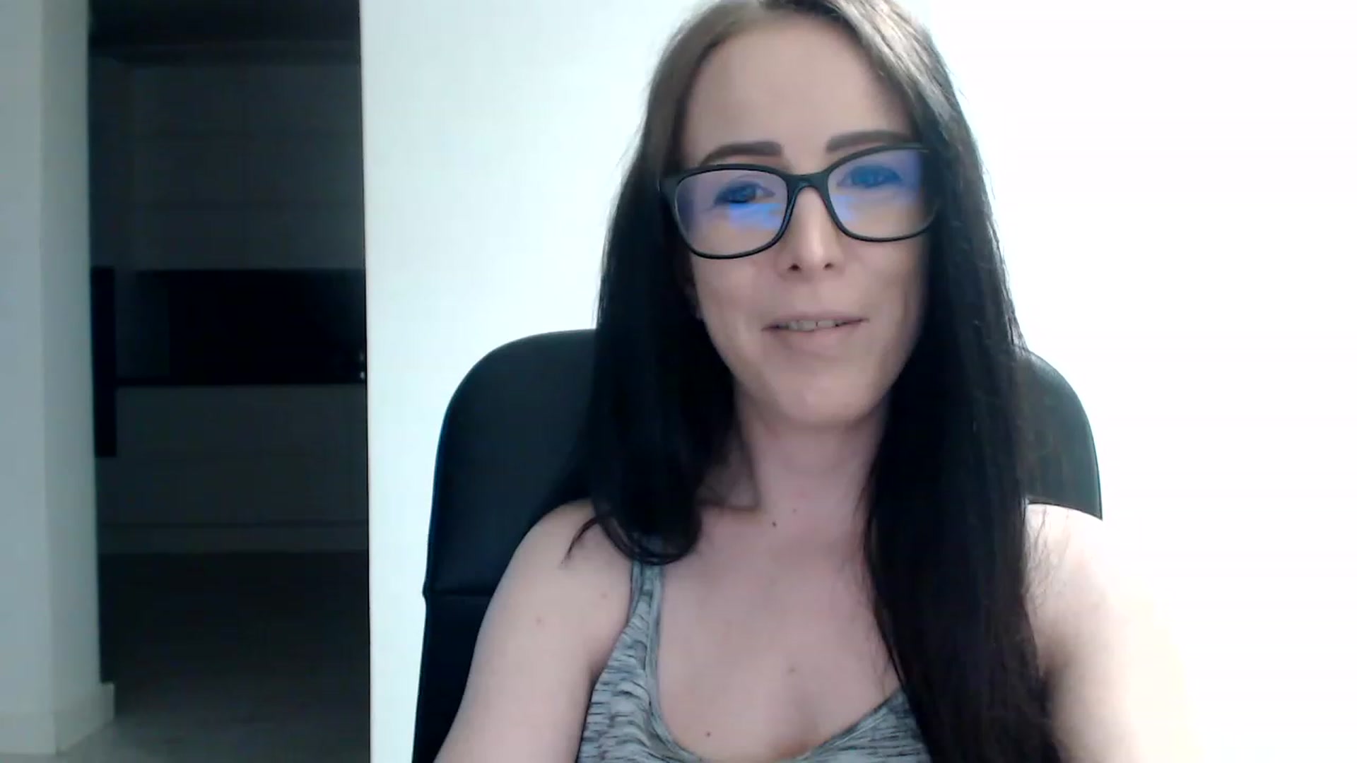 Gallery image thumbnail from Alexys23's myfreecams stream on, 07/16/2023, 01:06 image 2 of 20