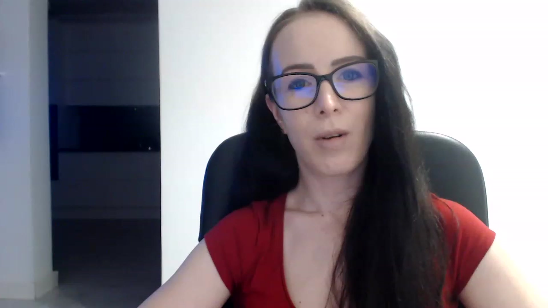 Gallery image thumbnail from Alexys23's myfreecams stream on, 08/12/2023, 01:59 image 6 of 20