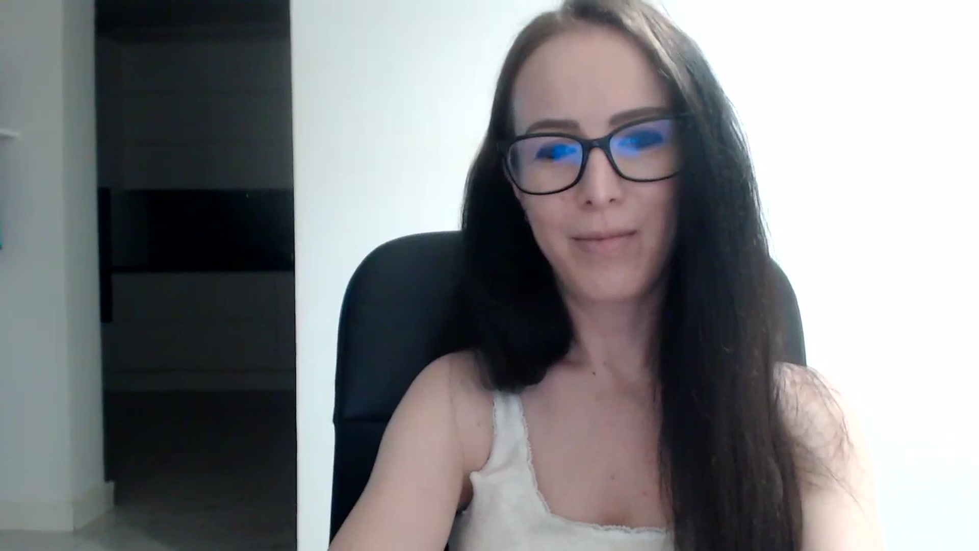 Gallery image thumbnail from Alexys23's myfreecams stream on, 08/13/2023, 01:46 image 9 of 20