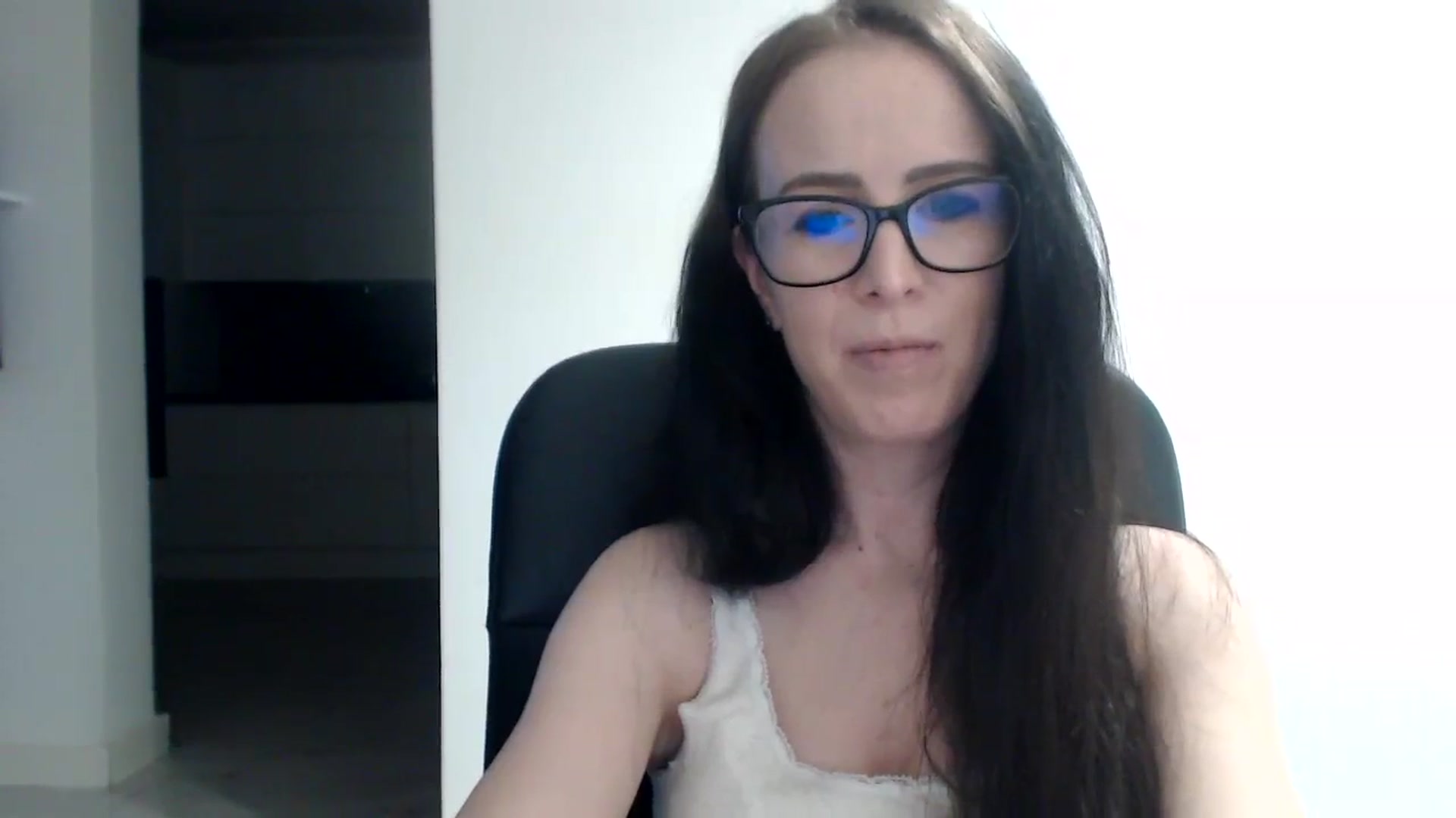 Gallery image thumbnail from Alexys23's myfreecams stream on, 08/13/2023, 01:46 image 12 of 20