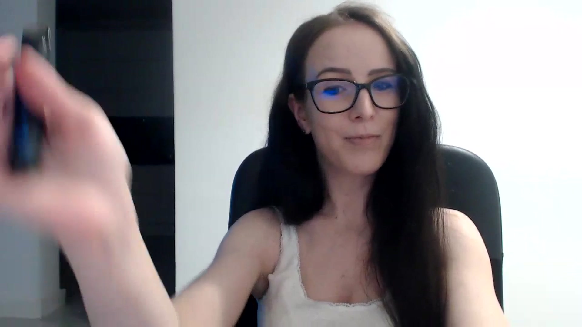 Gallery image thumbnail from Alexys23's myfreecams stream on, 08/13/2023, 01:46 image 2 of 20