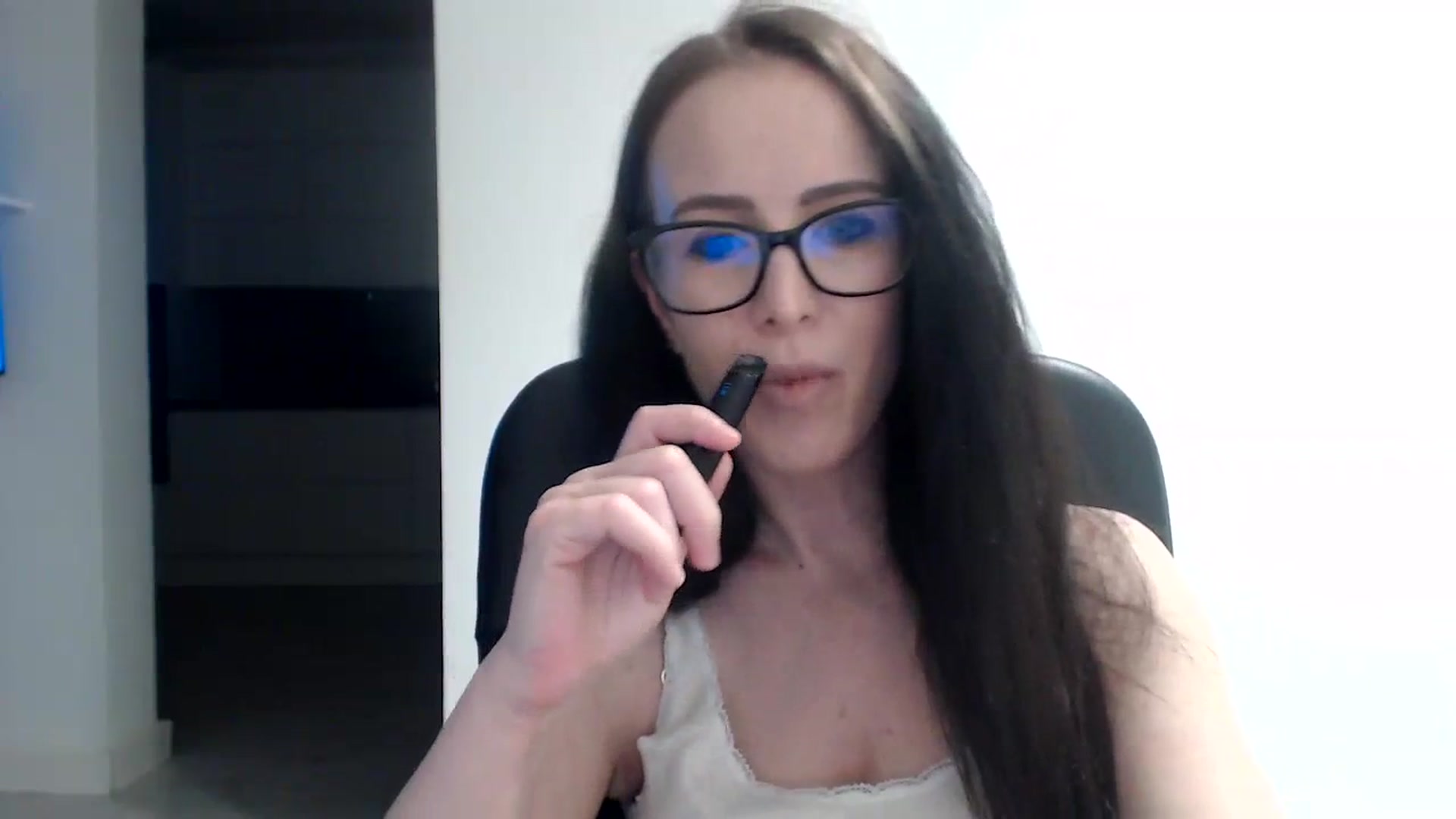 Gallery image thumbnail from Alexys23's myfreecams stream on, 08/13/2023, 01:46 image 8 of 20