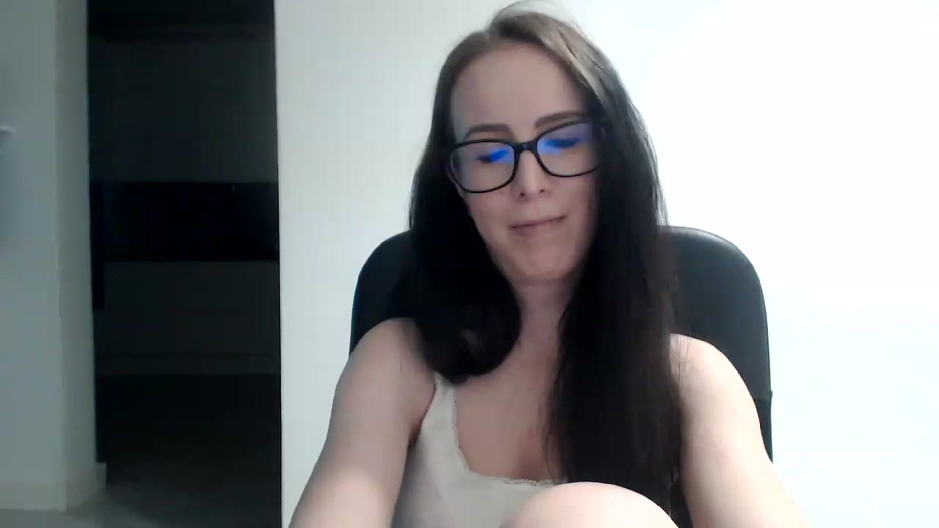 Gallery image thumbnail from Alexys23's myfreecams stream on, 08/13/2023, 01:46 image 15 of 20